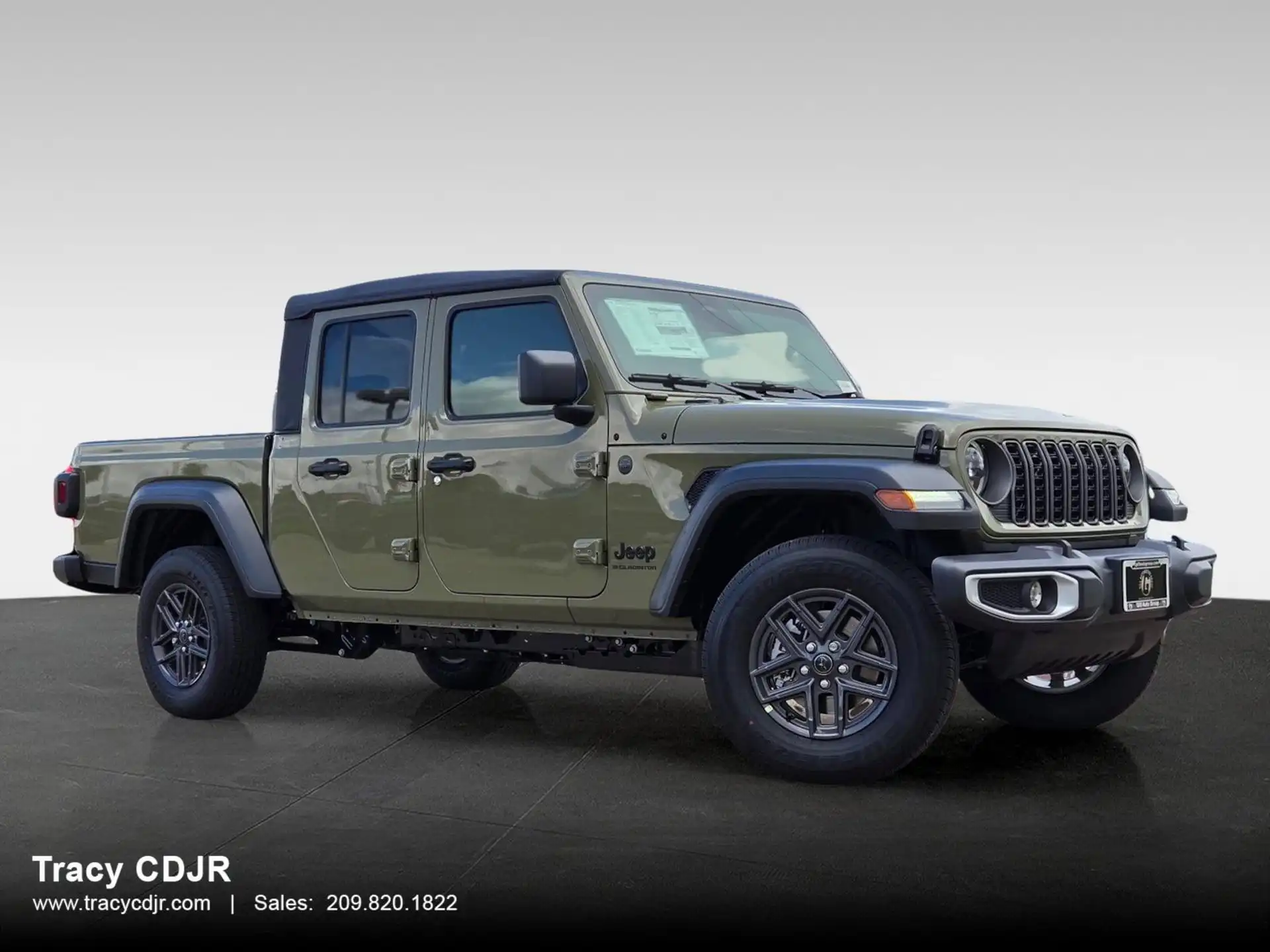 2026 Jeep Gladiator Sport S Auto's photo