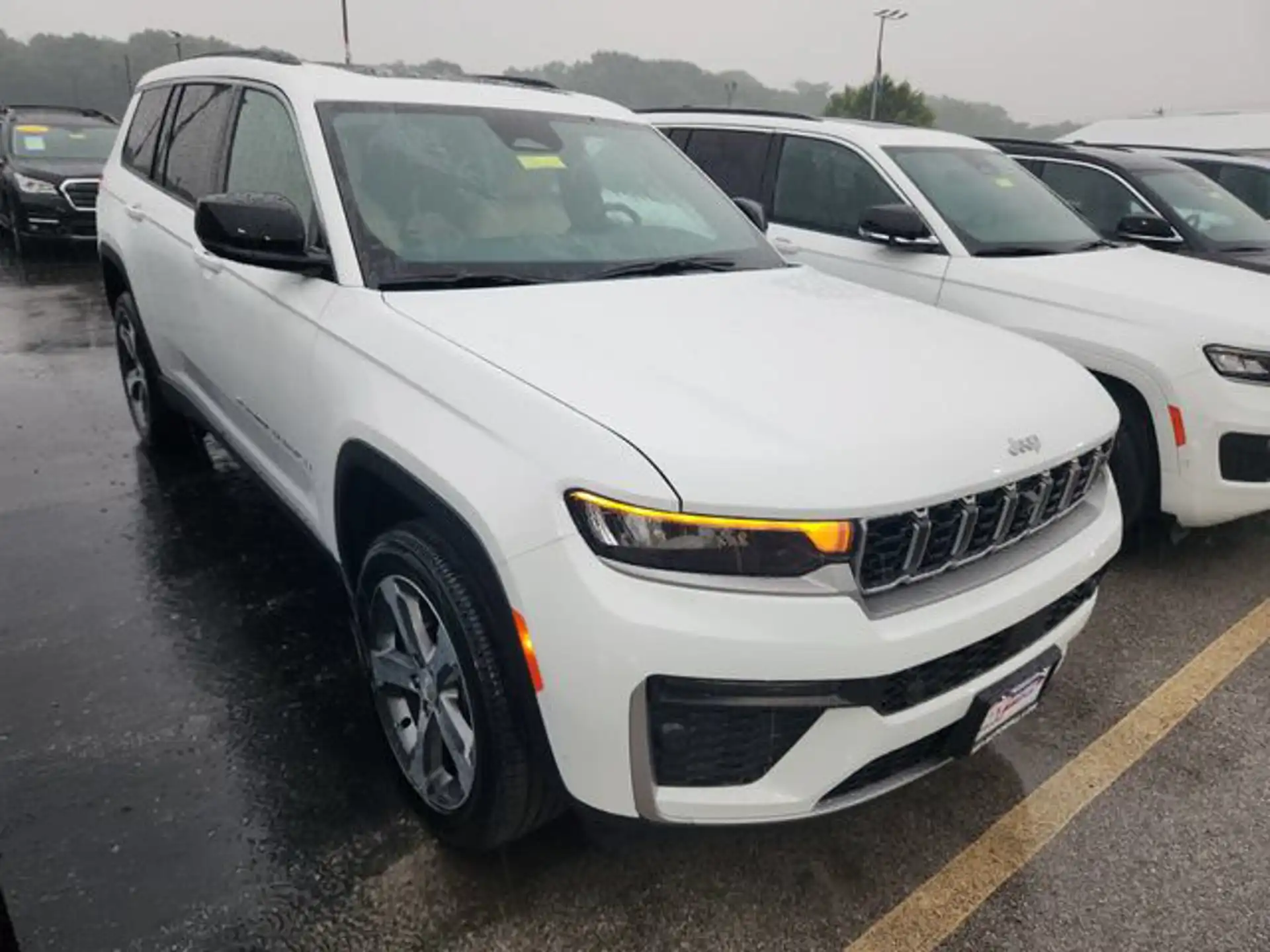 2026 Jeep Grand Cherokee L Limited 4x4's photo