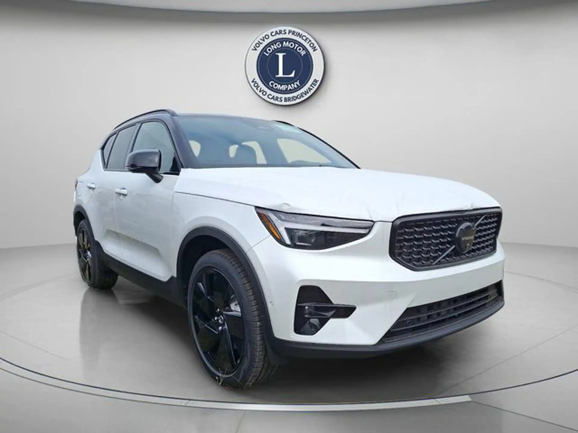 2026 Volvo XC40 B5 Ultra Ultra Black Edition AWD's photo