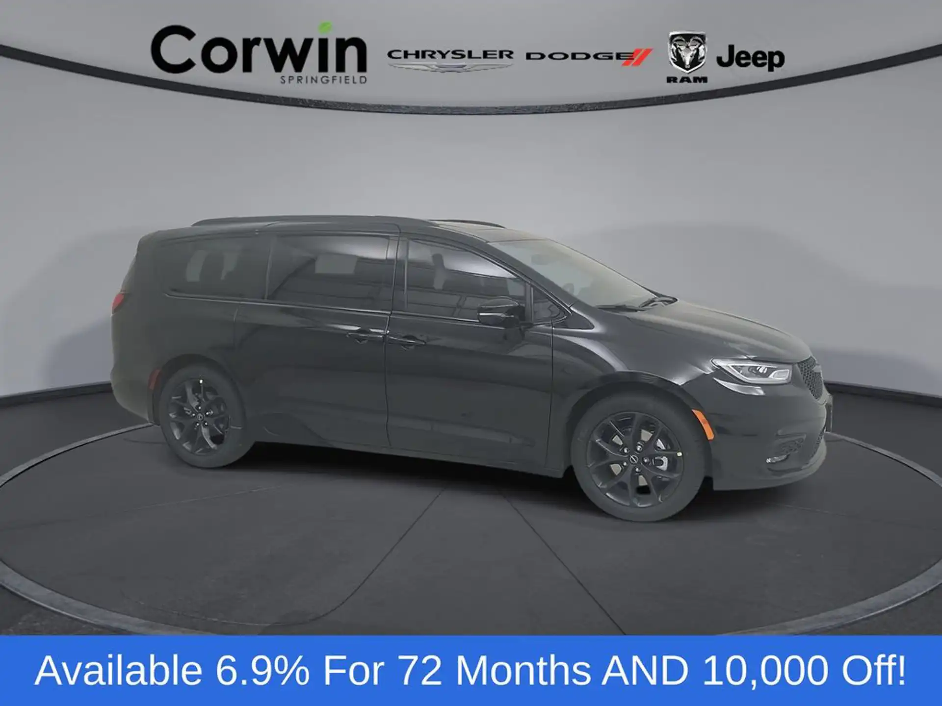 2026 Chrysler Pacifica Limited's photo