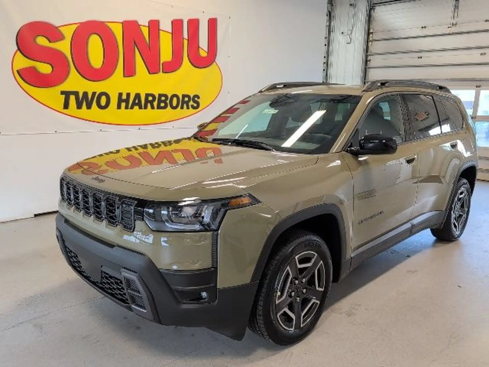 2026 Jeep Cherokee Laredo HEV 4X4's photo
