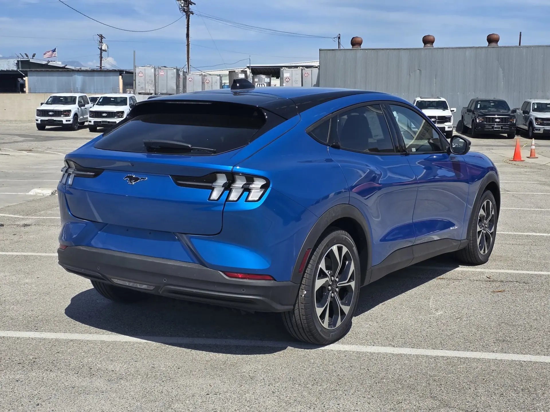 2026 Ford Mustang-Mach-e Select photo 4