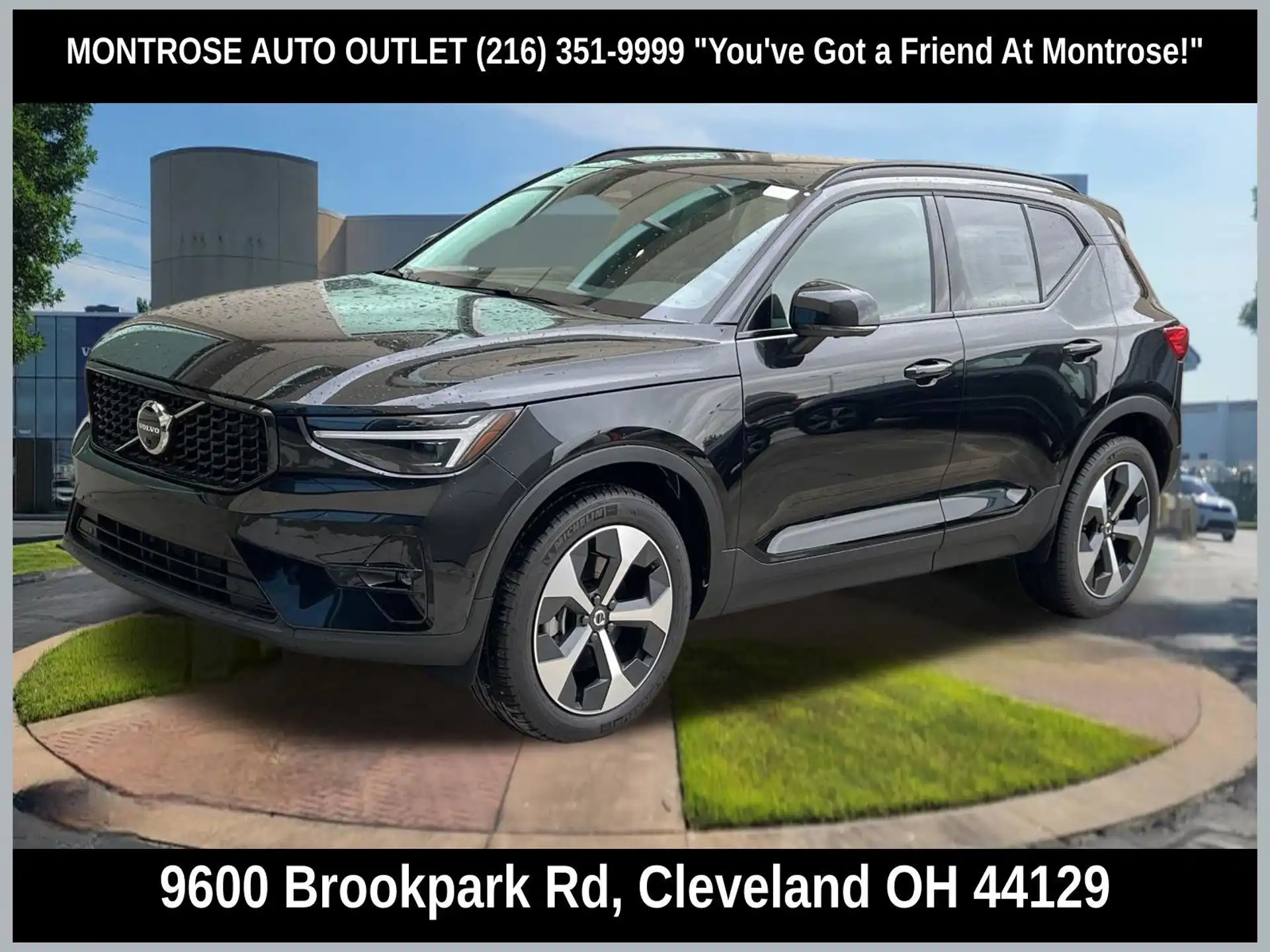 2026 Volvo XC40 B5 Plus Dark AWD's photo
