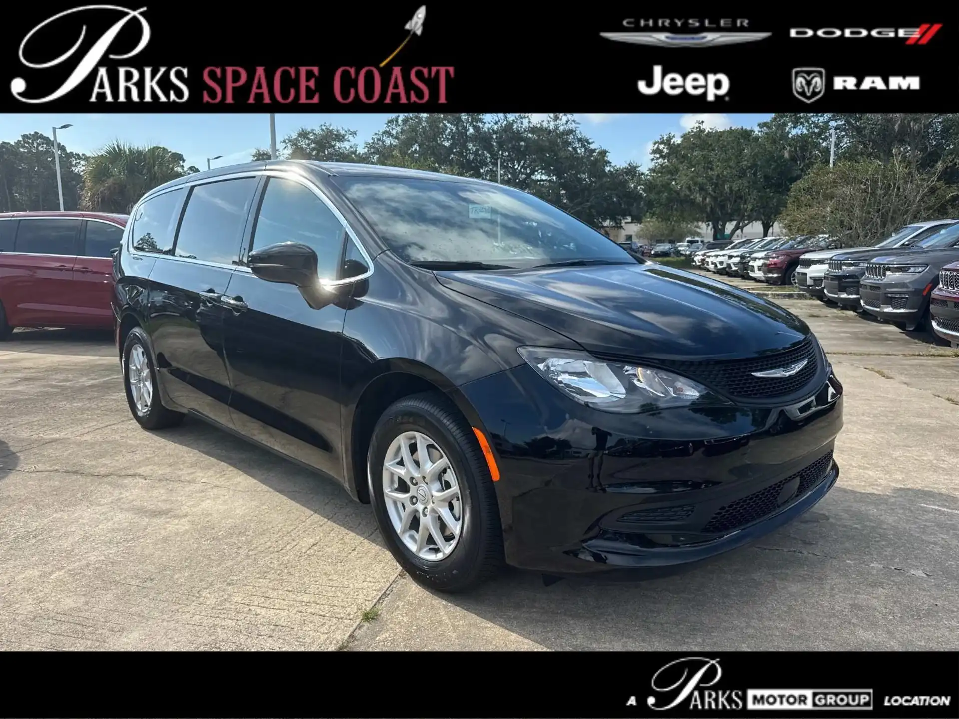 2026 Chrysler Voyager LX's photo