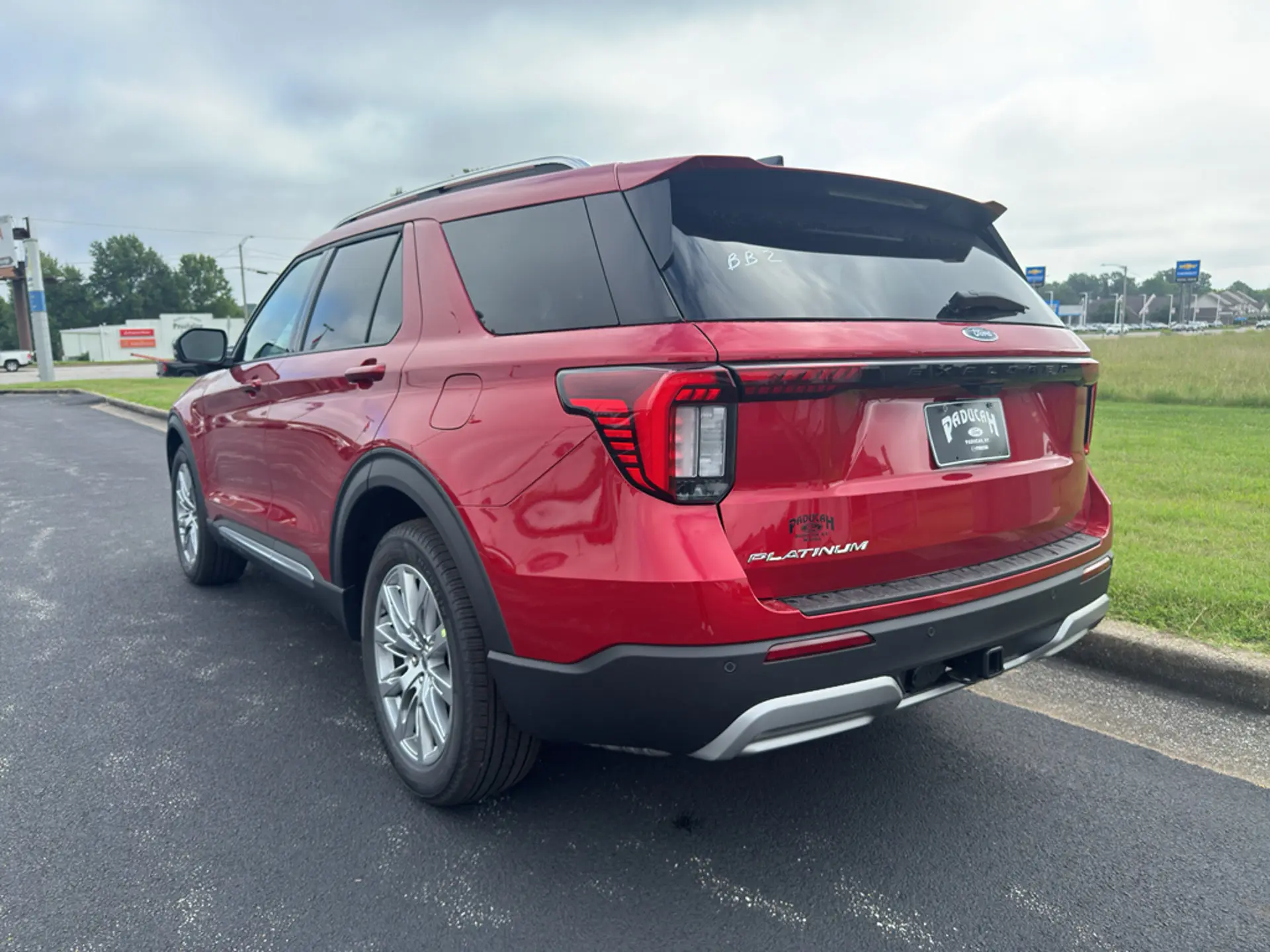 2026 Ford Explorer Platinum photo 3