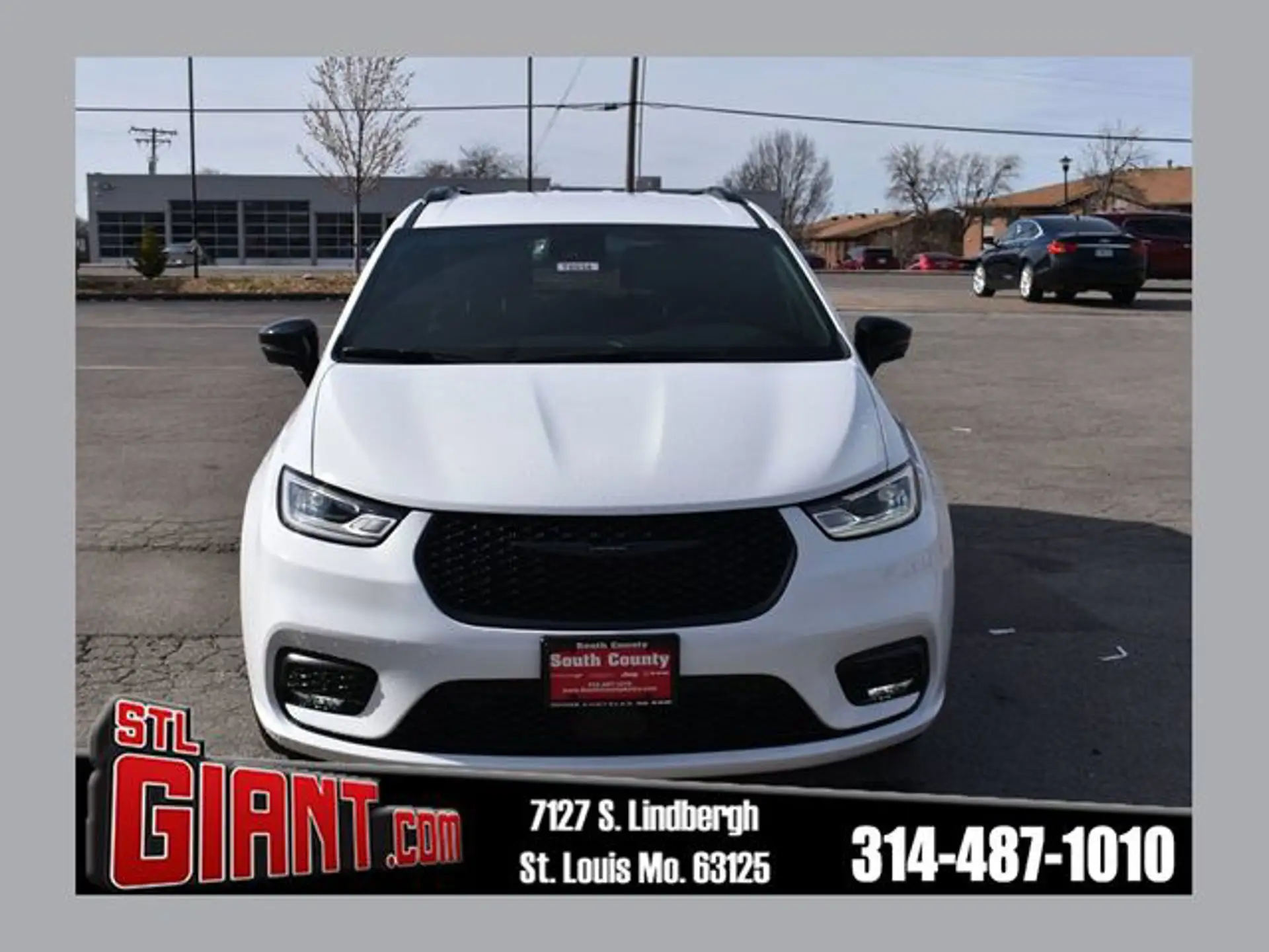 2026 Chrysler Pacifica Select photo 1