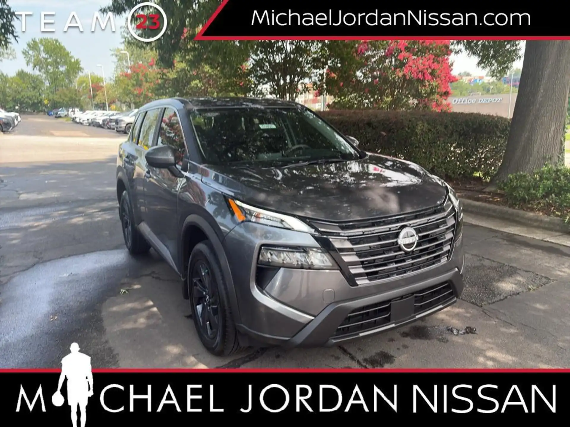 2026 Nissan Rogue SV FWD's photo