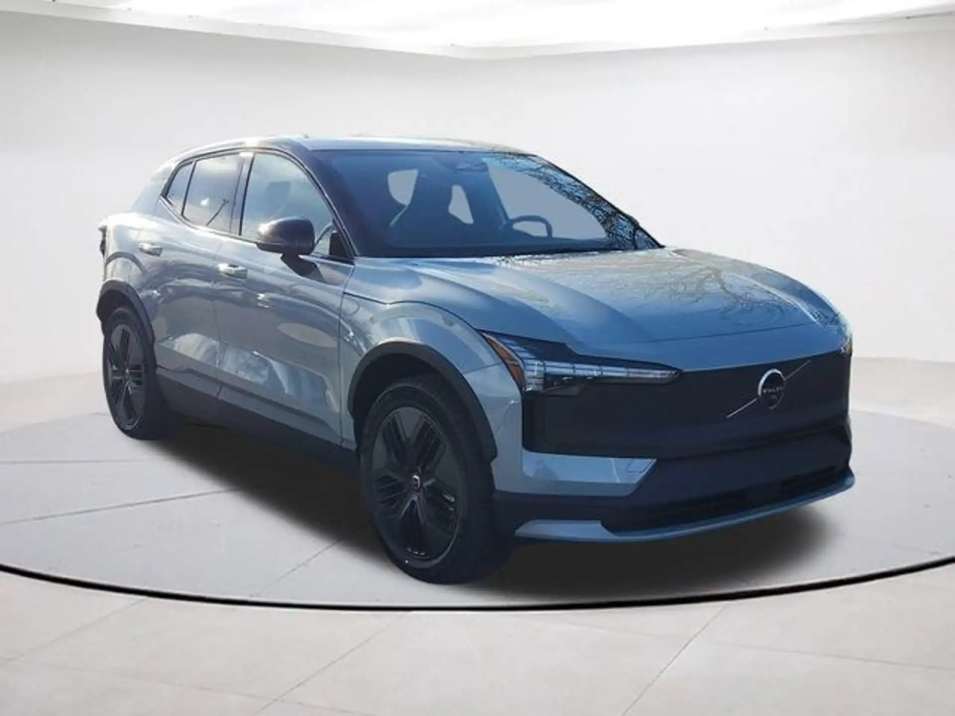 2026 Volvo EX30 Twin Motor Cross Country Ultra's photo