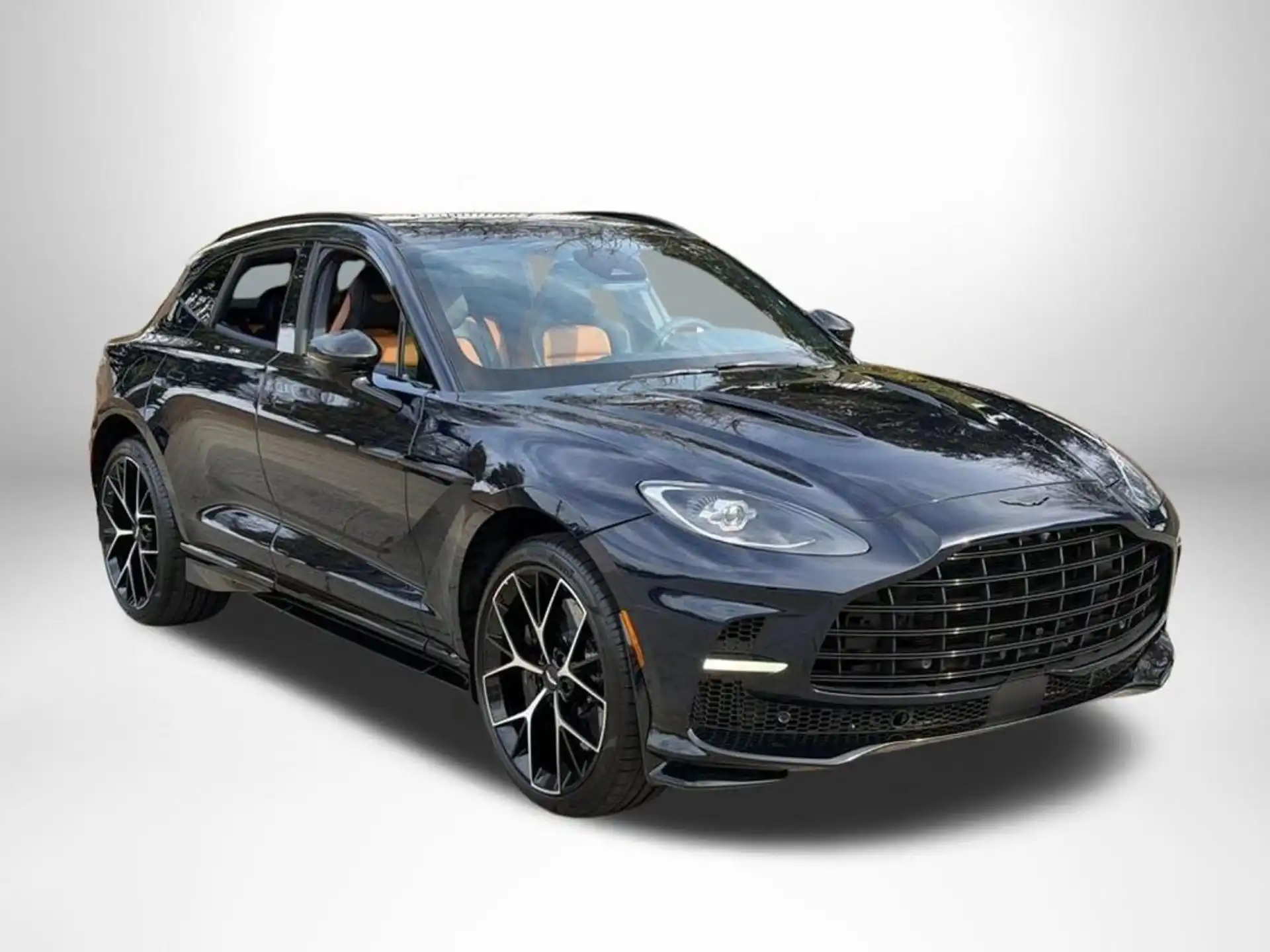 2026 Aston Martin DBX 4.0 V8 707 AWD's photo