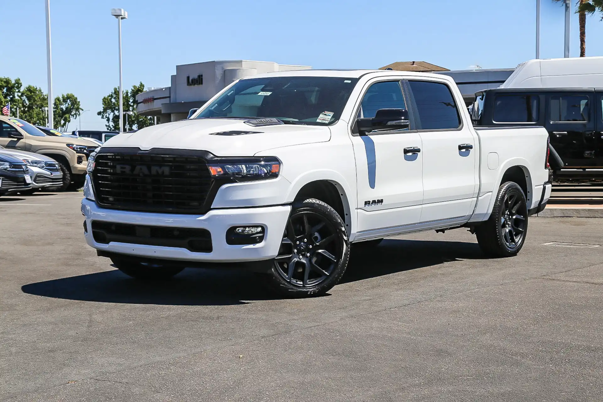 2026 RAM 1500 Laramie 4x4 Crew Cab 5'7's photo