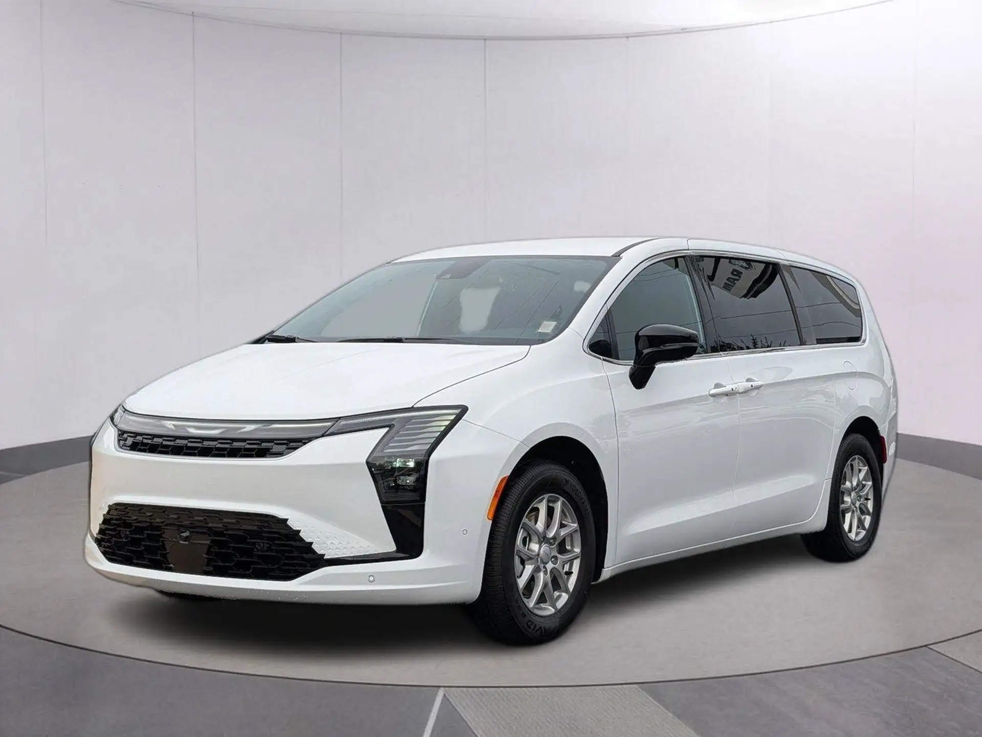 2027 Chrysler Pacifica Select photo 1
