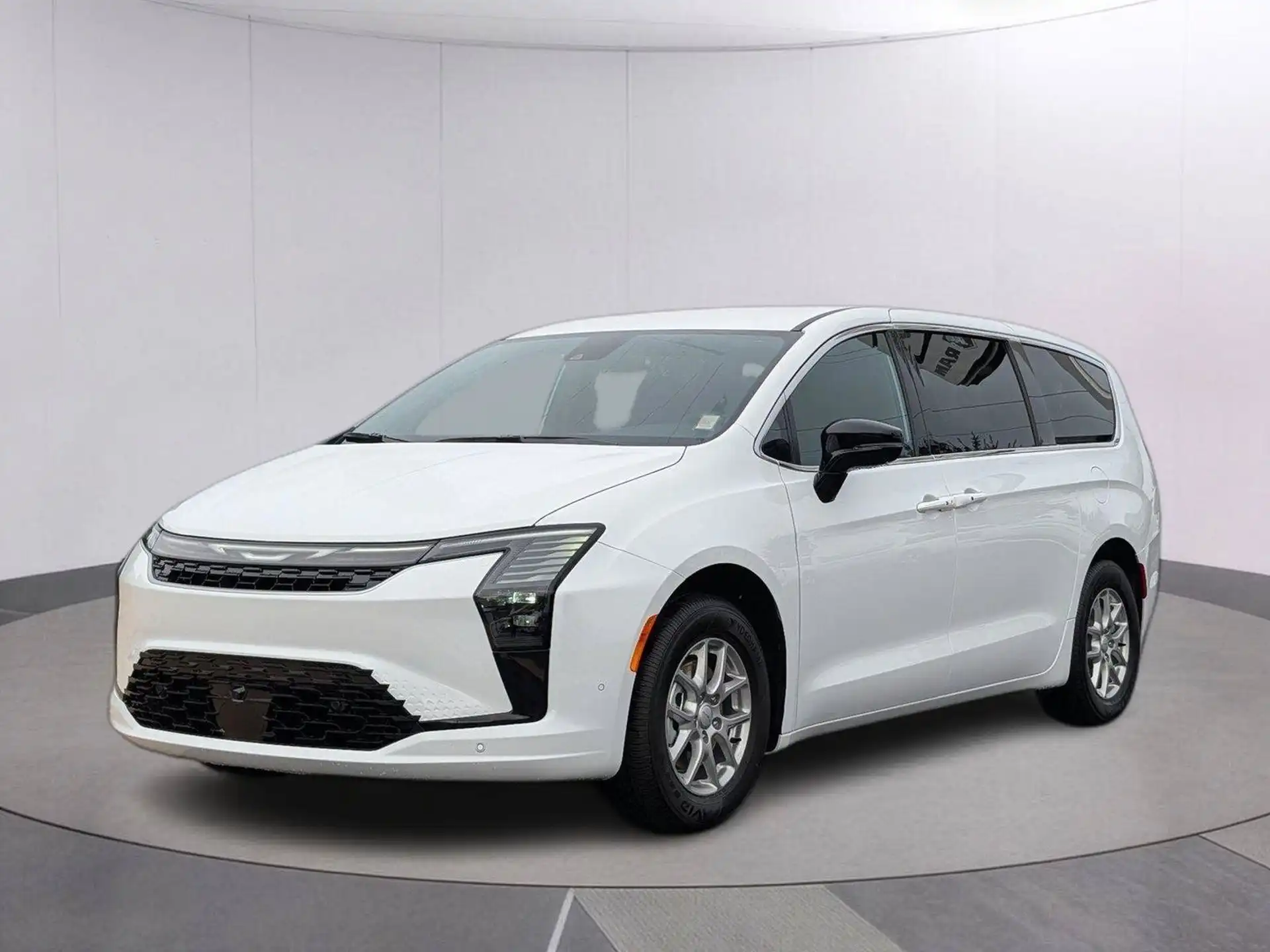 2027 Chrysler Pacifica Select's photo