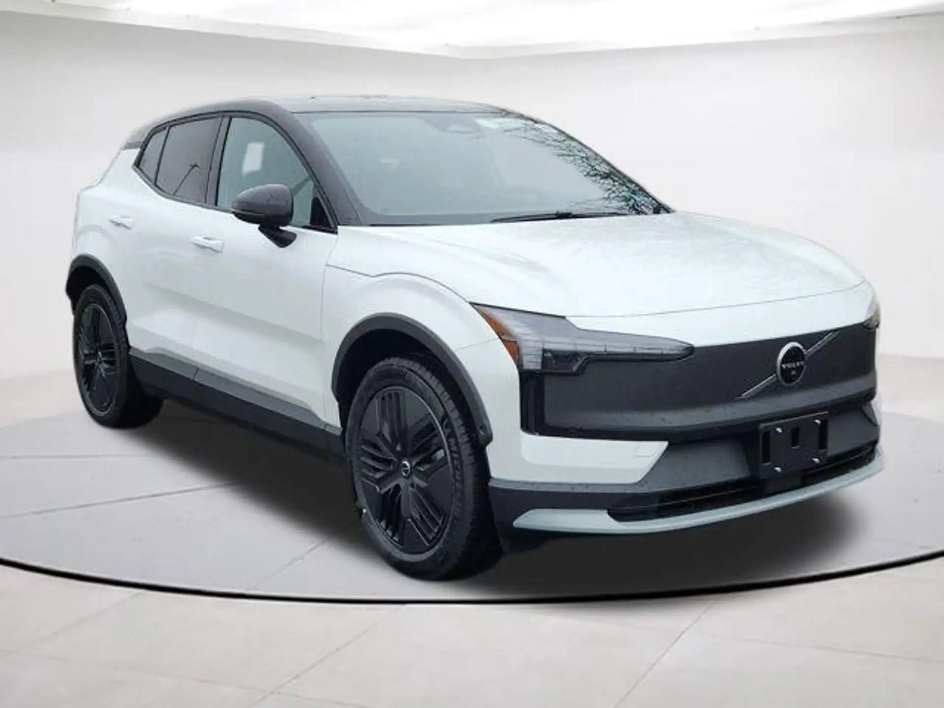 2026 Volvo EX30 Twin Motor Cross Country Ultra's photo