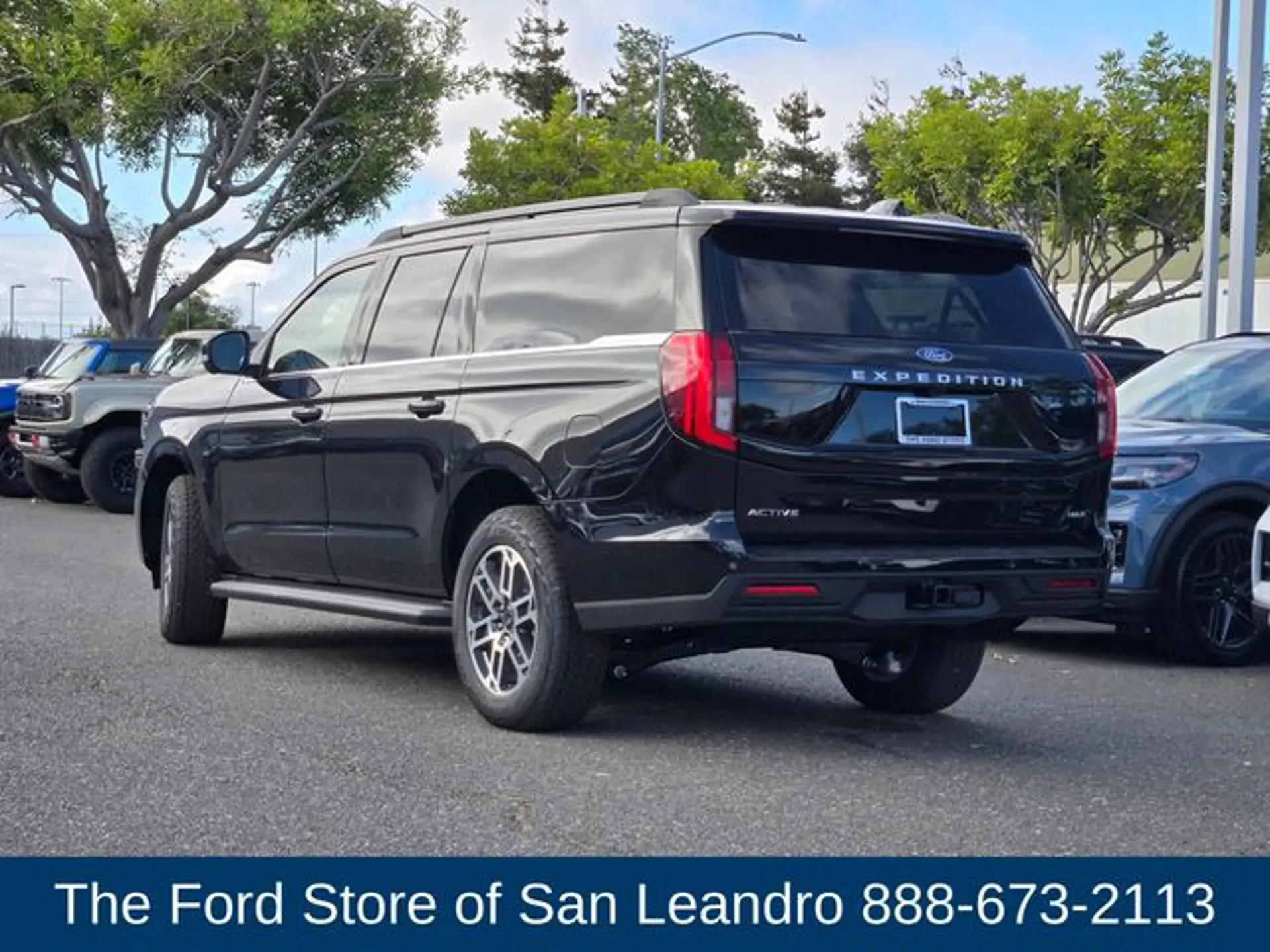 2026 Ford Expedition Active MAX 4x4 photo 4
