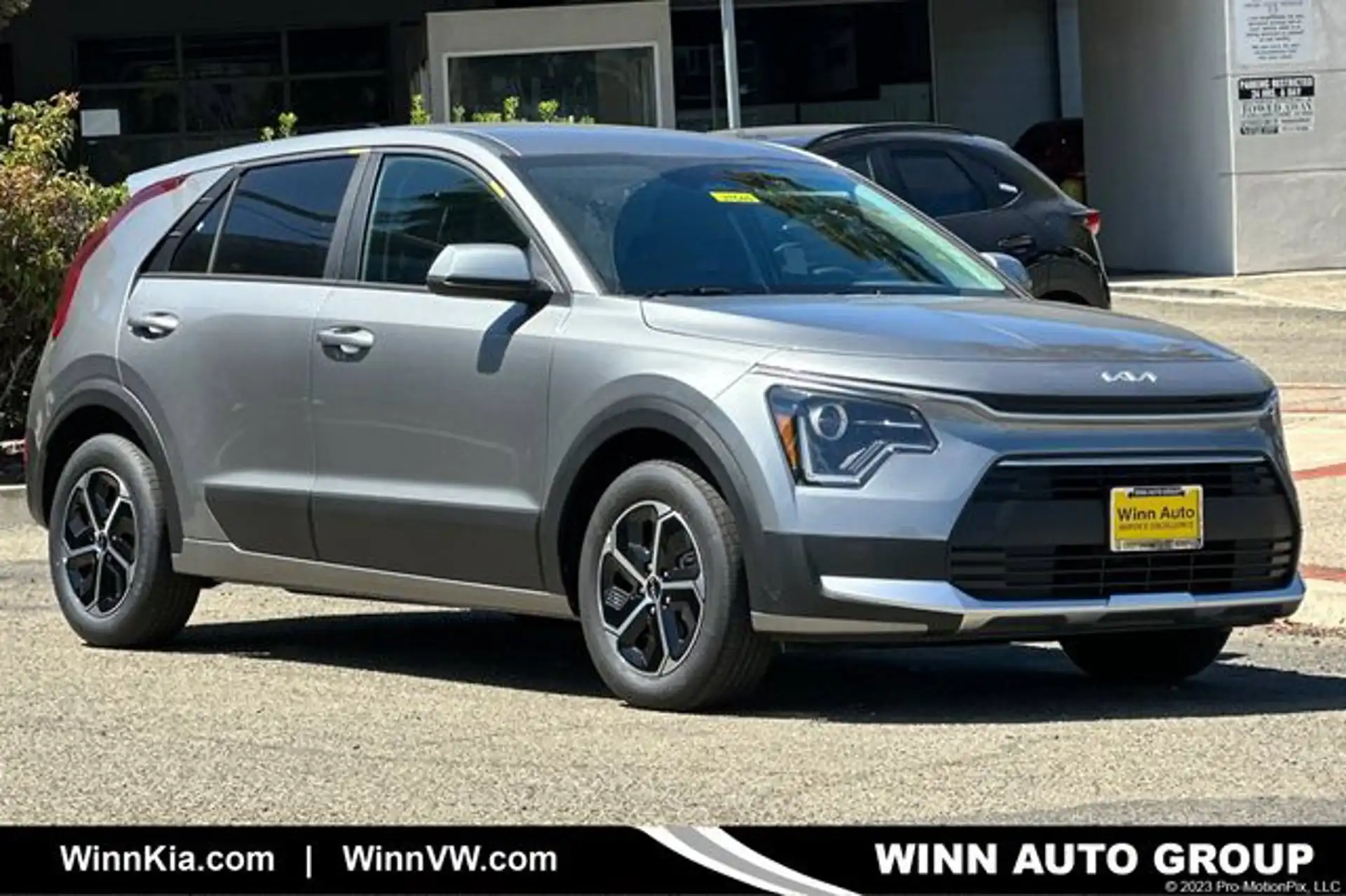 2026 Kia Niro LX HEV's photo