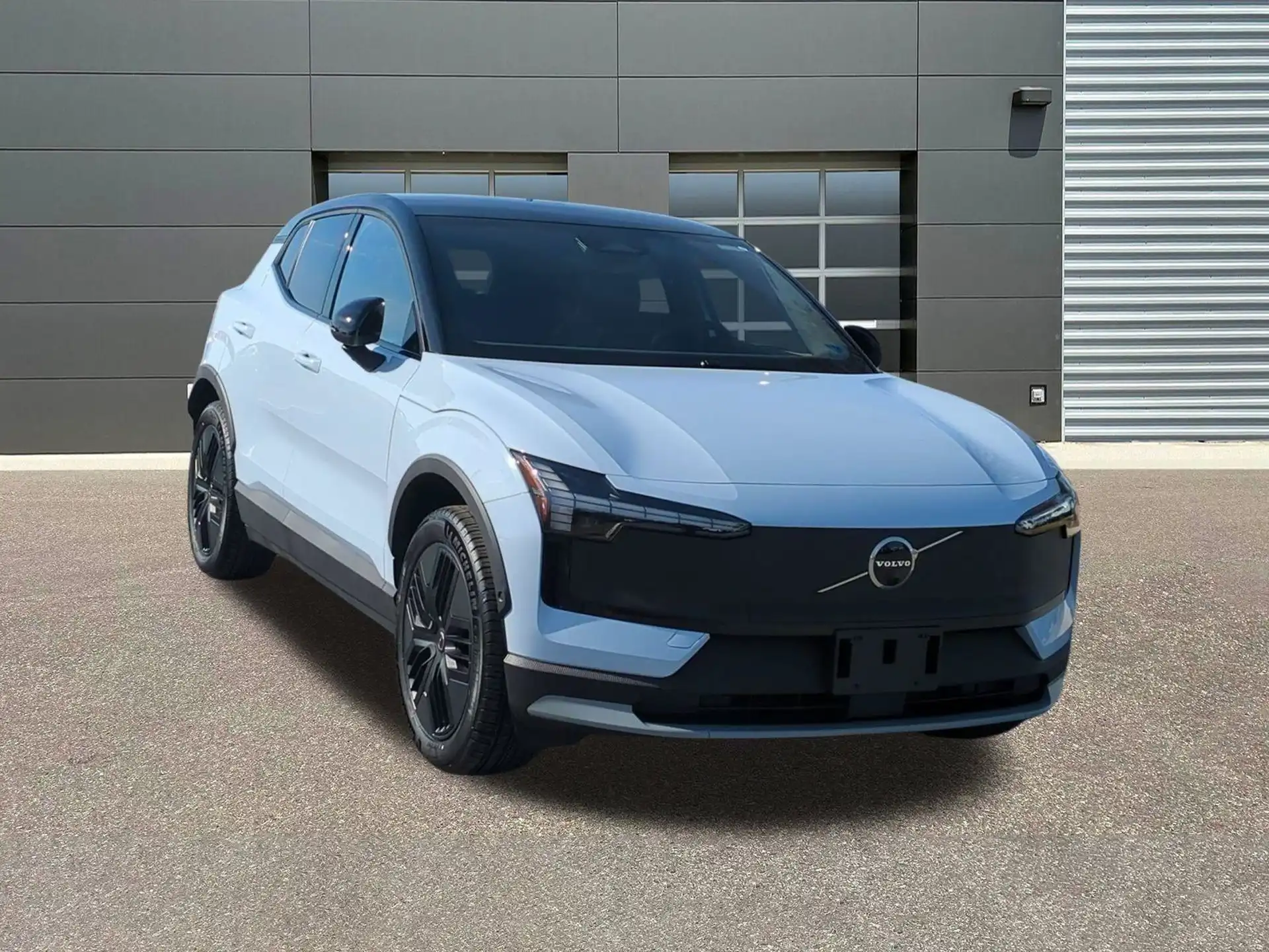 2026 Volvo EX30 Twin Motor Cross Country Ultra's photo