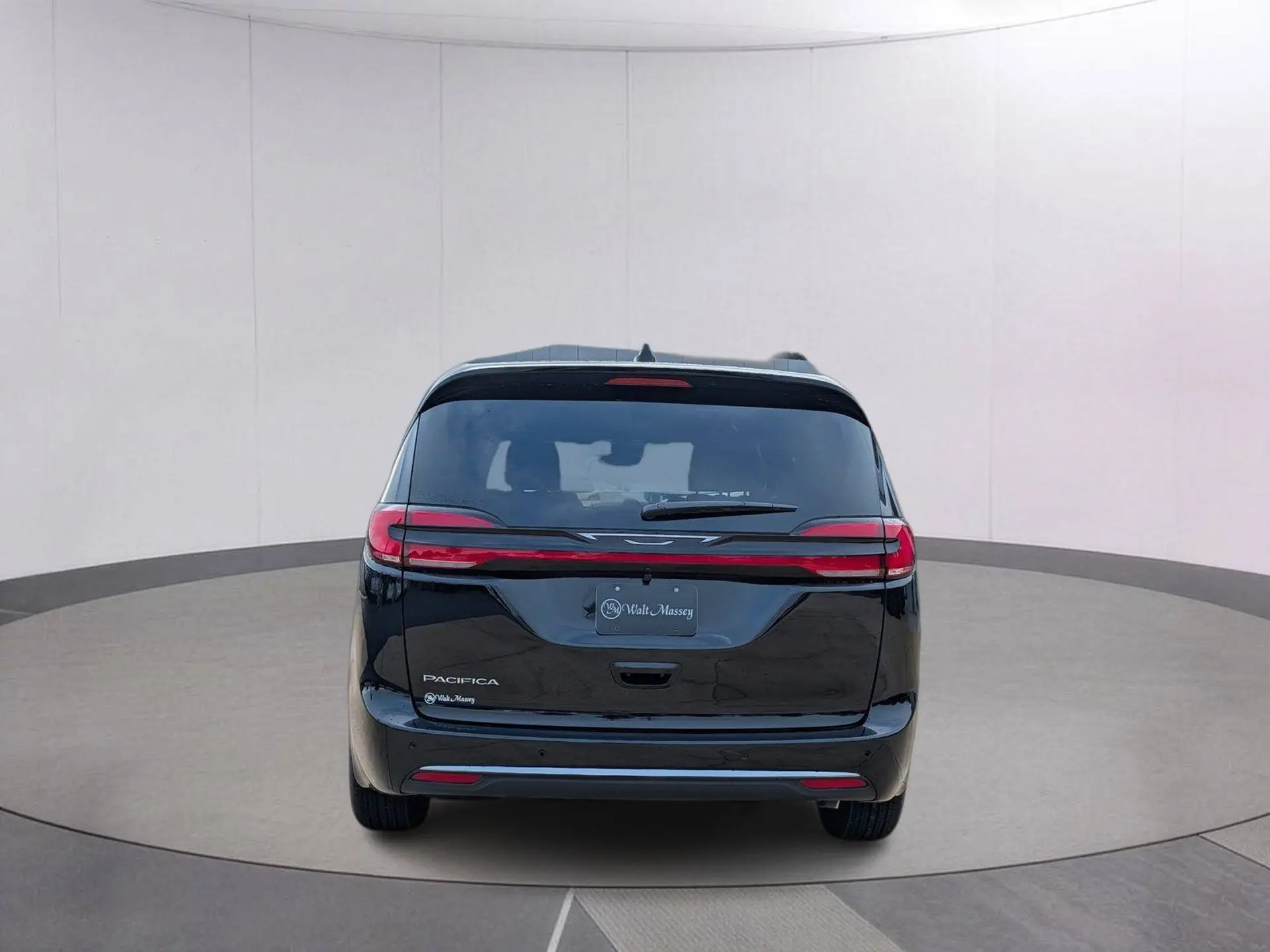 2027 Chrysler Pacifica Select photo 4