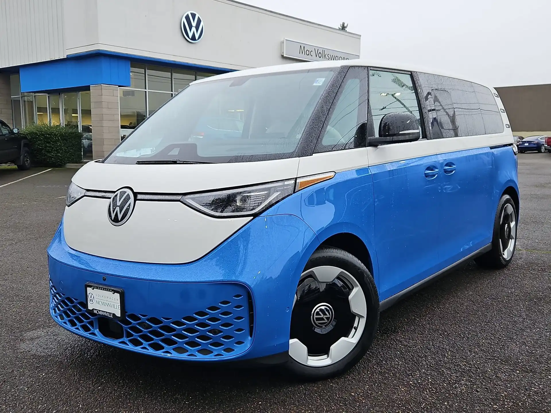 2025 Volkswagen ID. Buzz Pro S Plus 4Motion's photo