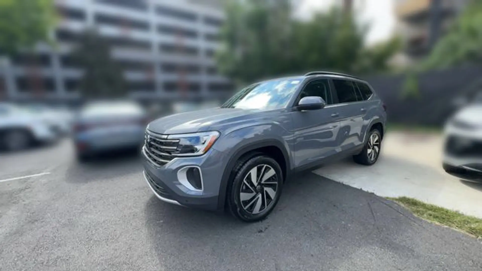 2026 Volkswagen Atlas 2.0T SE w/Tech 4MOTION photo 4