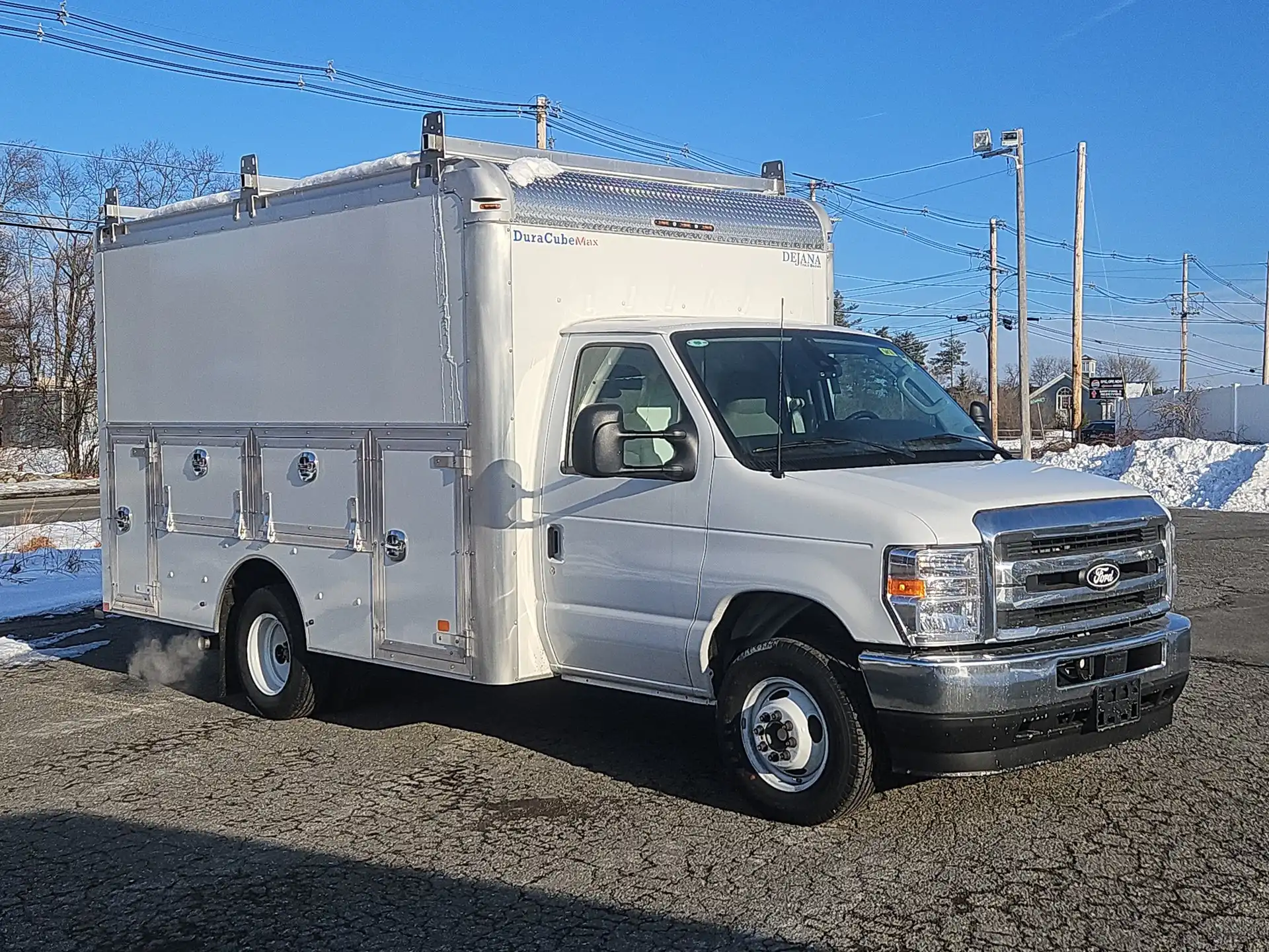 2026 Ford E-Series SRW E-350 Super Duty 138 in WB's photo