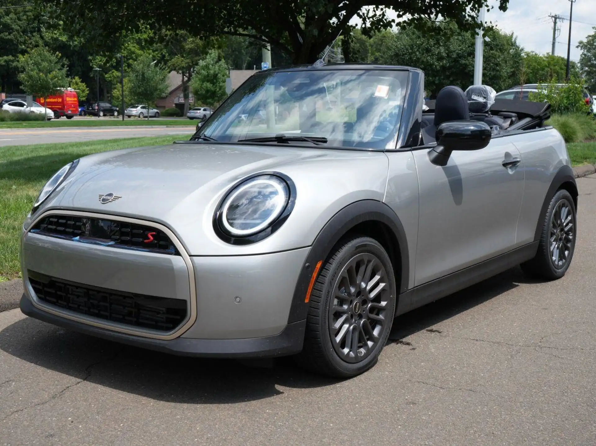 2026 MINI Convertible Cooper S Signature's photo