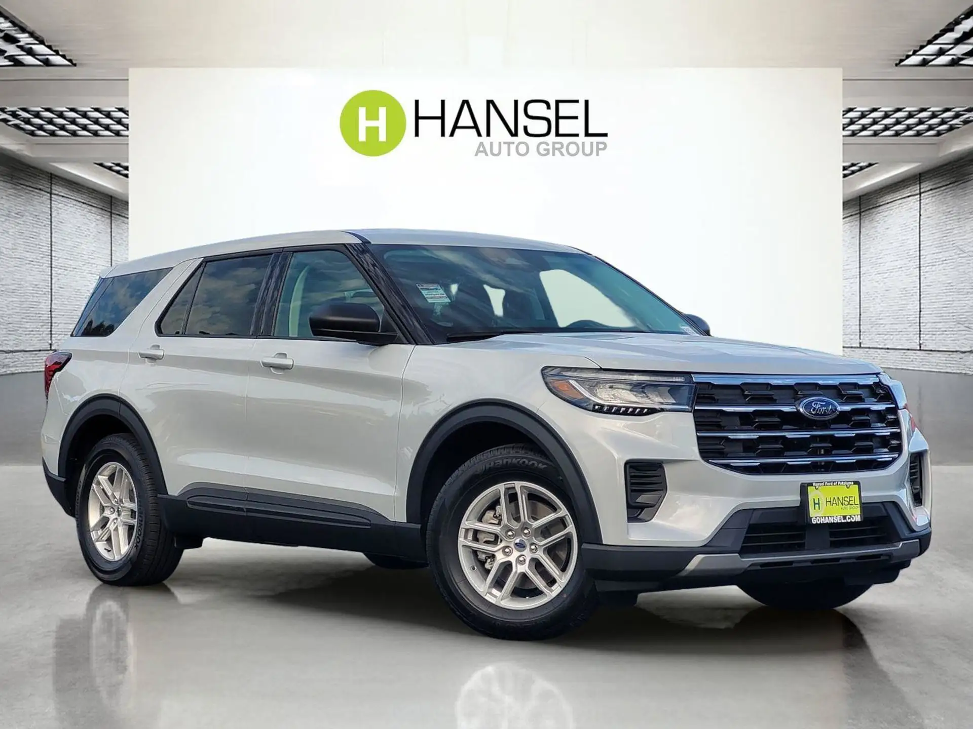 2026 Ford Explorer undefined photo 1