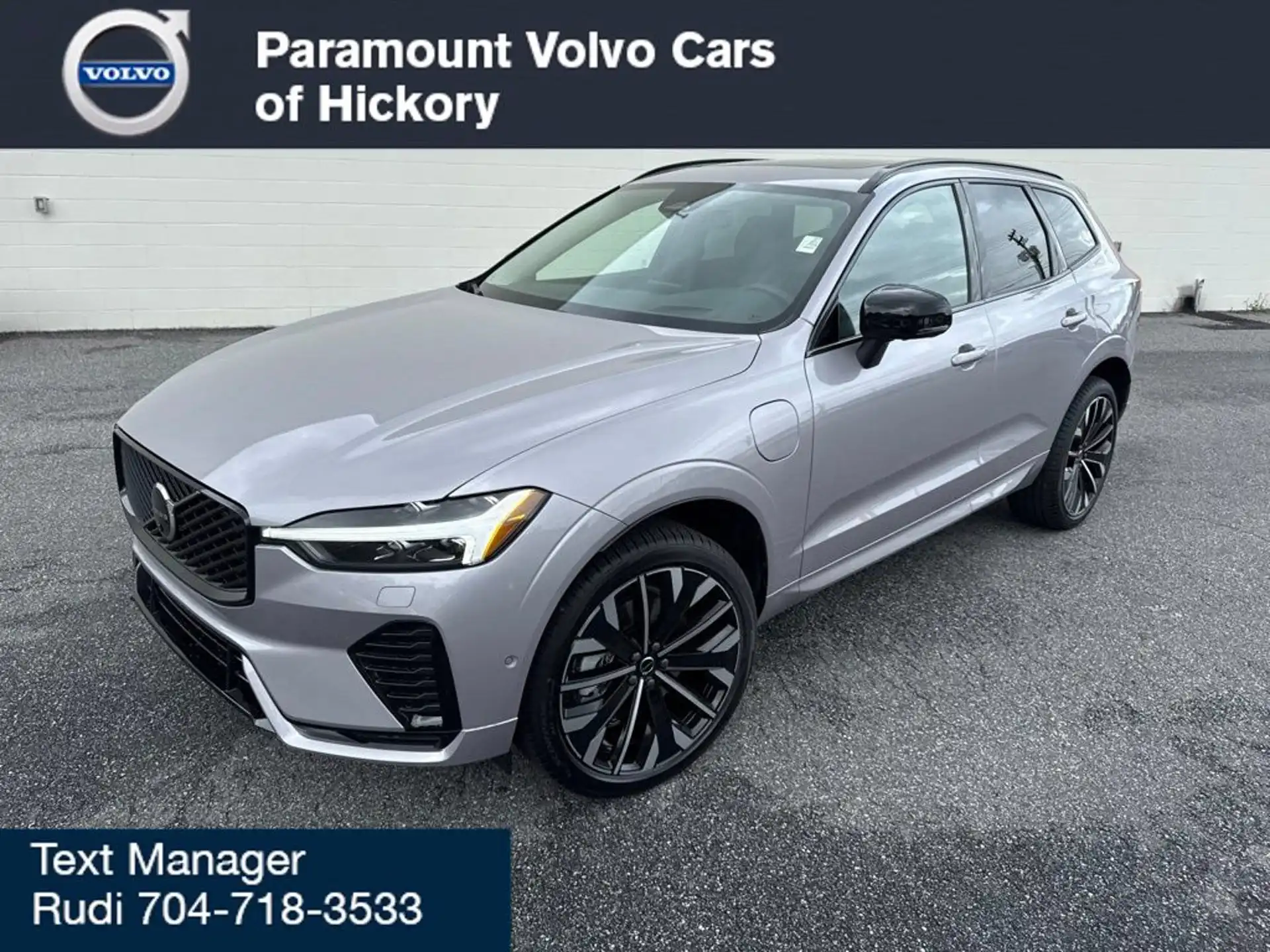 2026 Volvo XC60 T8 Ultra Dark AWD's photo