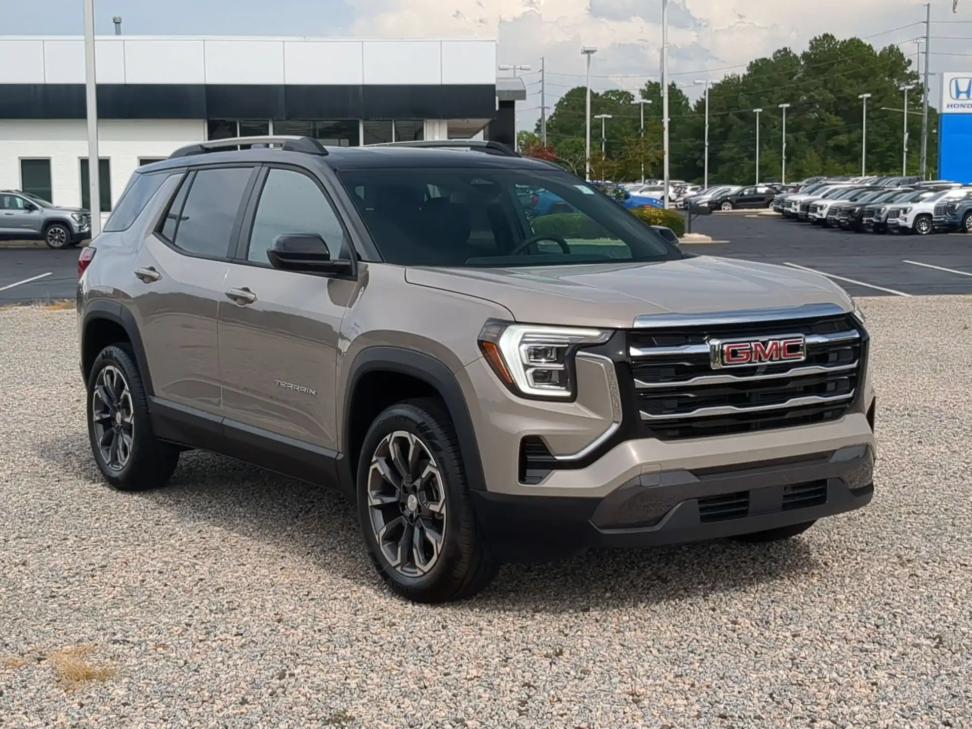 2027 GMC Terrain Elevation FWD's photo