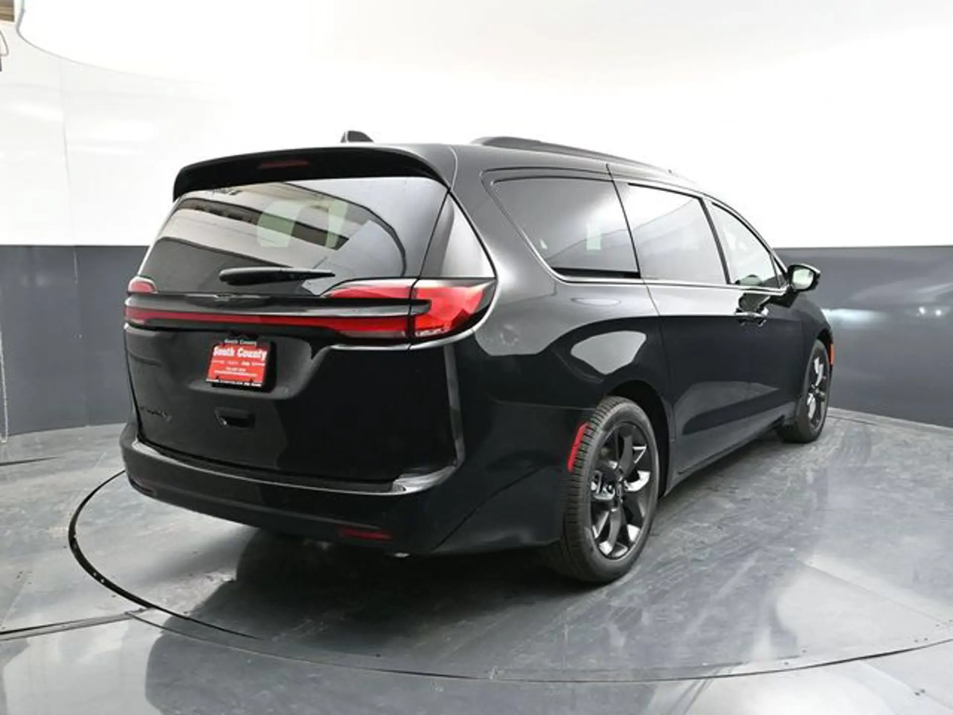 2026 Chrysler Pacifica Select photo 4
