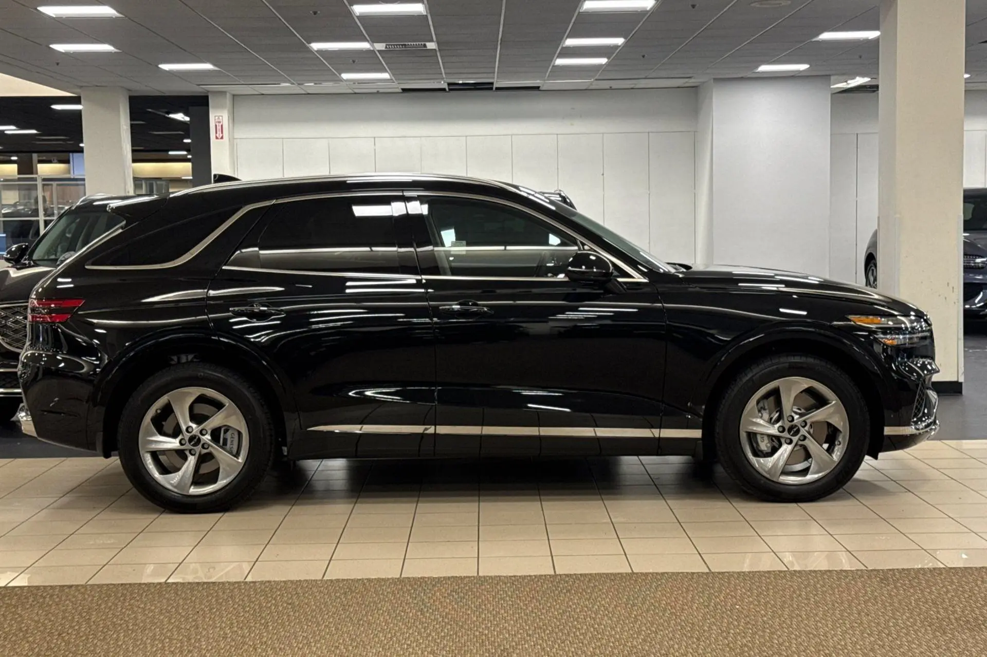 2026 Genesis GV70 undefined photo 3
