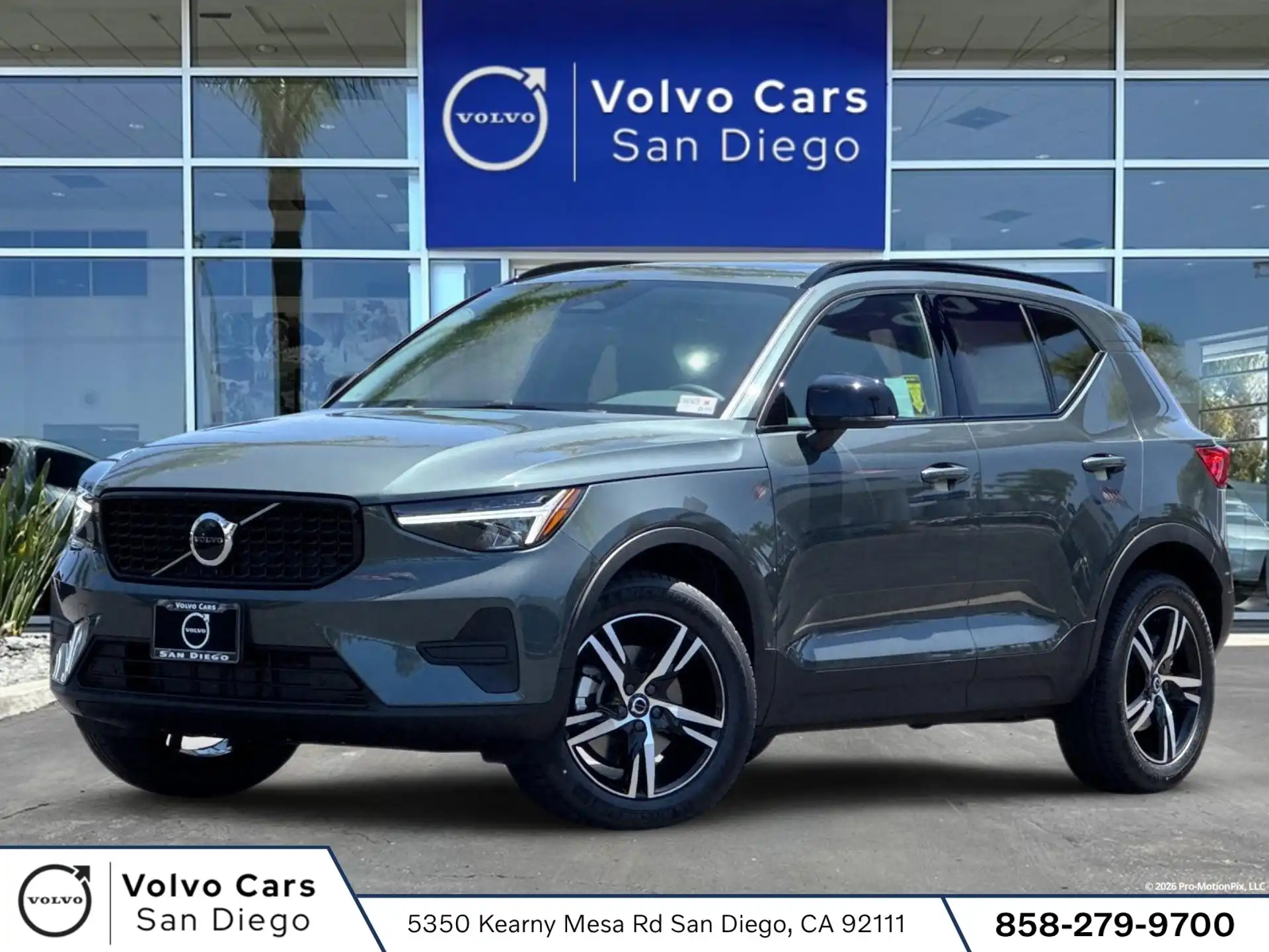 2026 Volvo XC40 B5 Core Dark AWD's photo