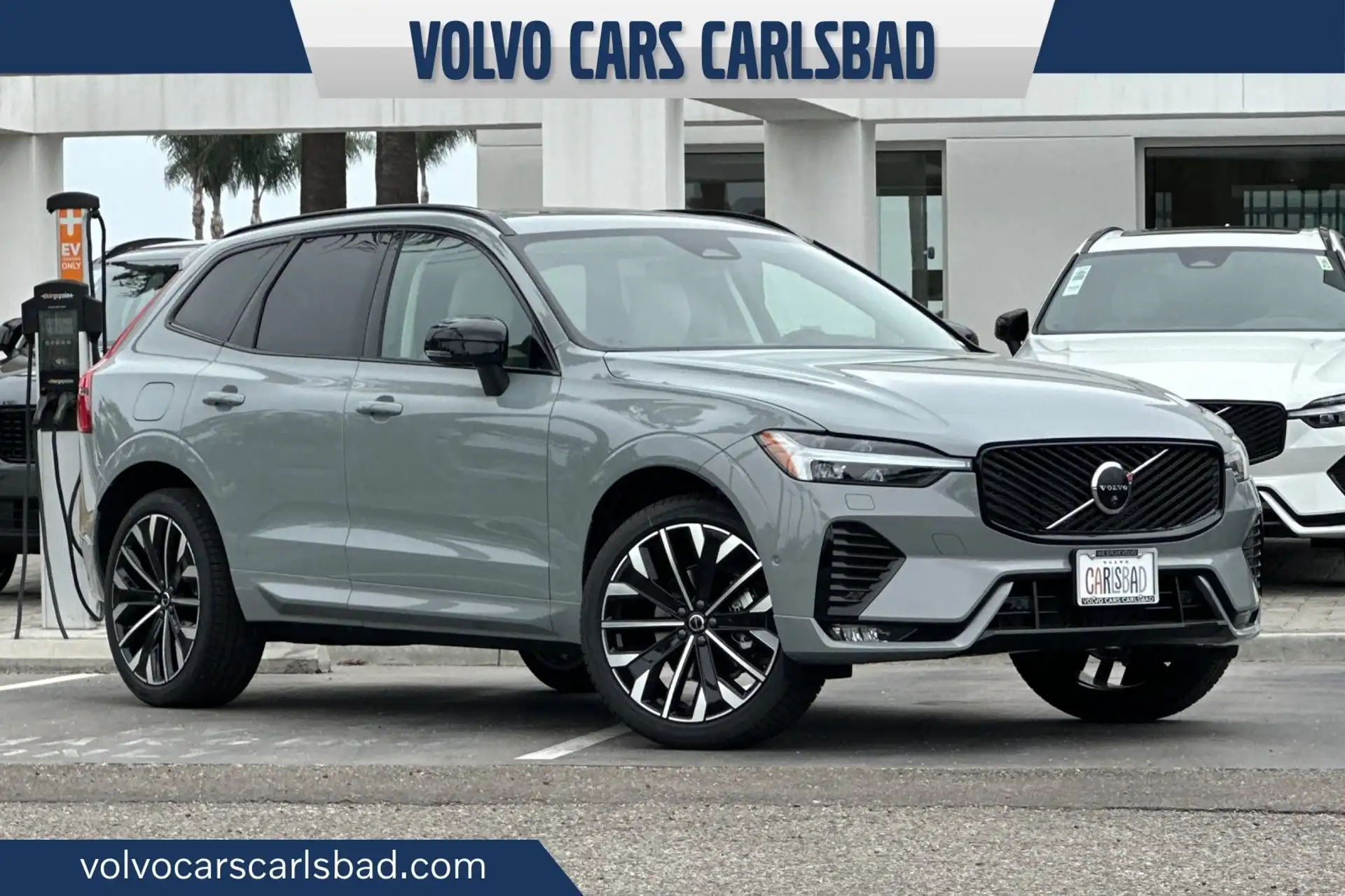 2026 Volvo XC60 B5 Ultra Dark AWD's photo