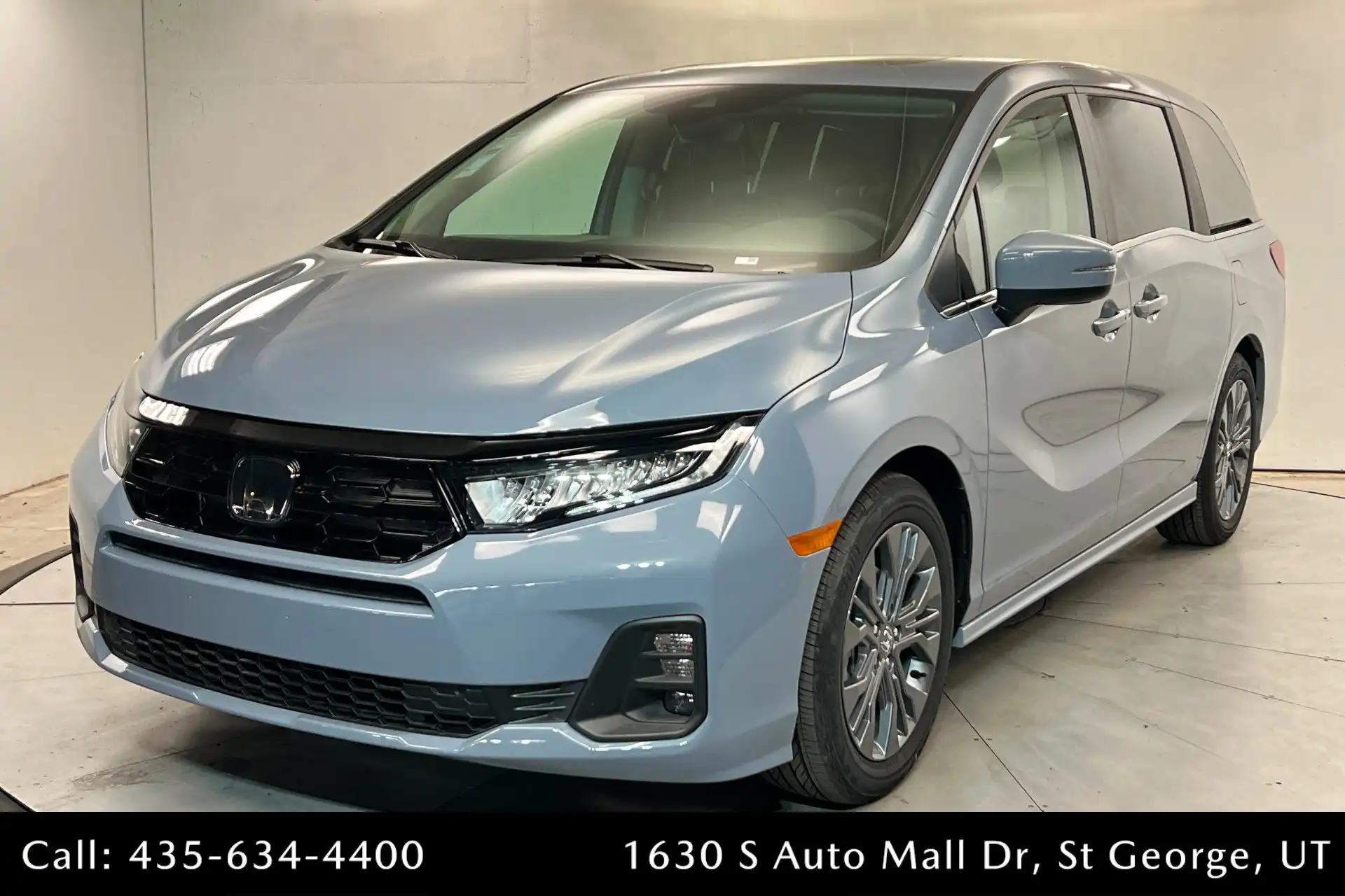 2026 Honda Odyssey Touring's photo