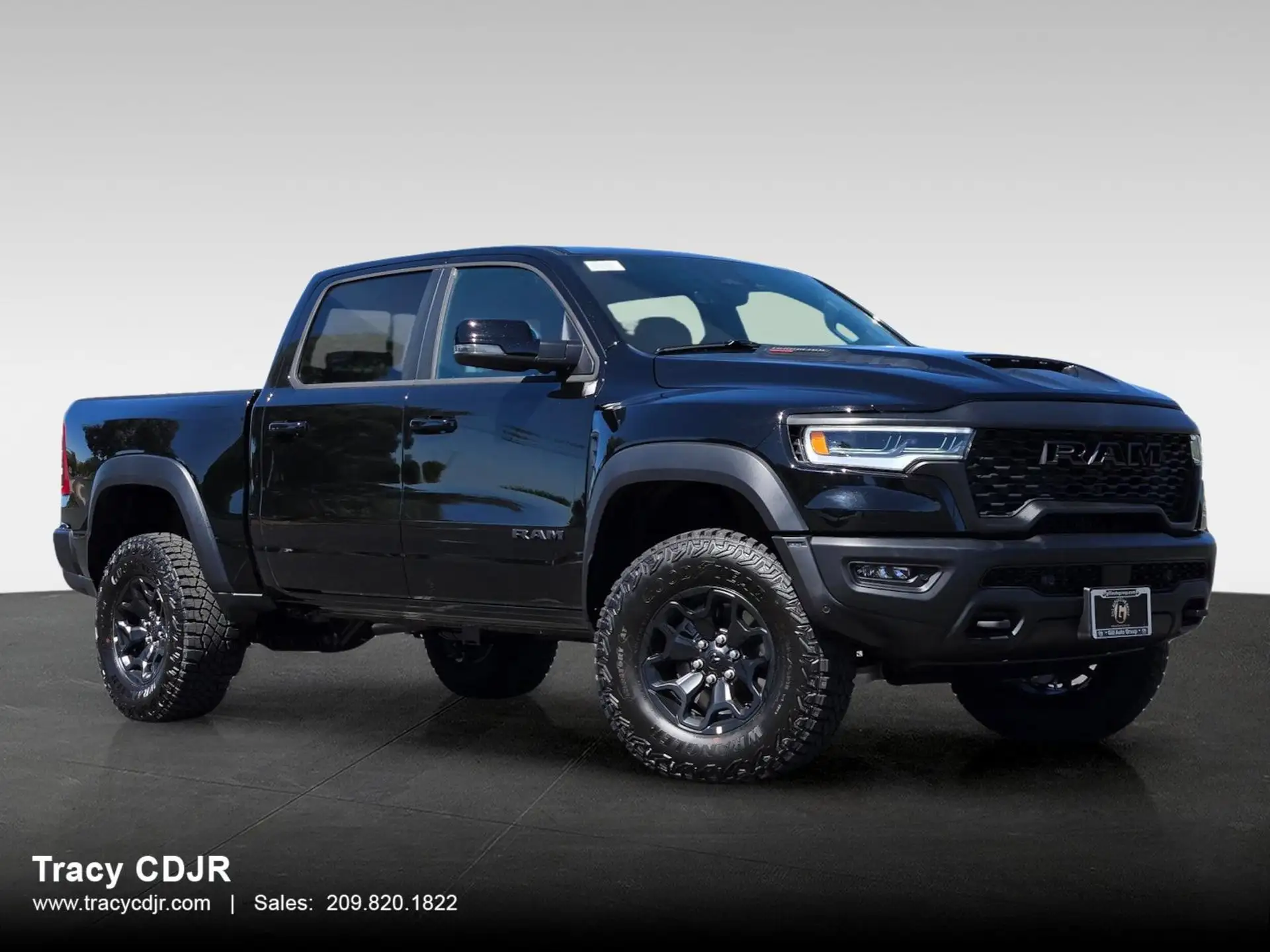 2026 RAM 1500 RHO 4x4 Crew Cab 5'7's photo