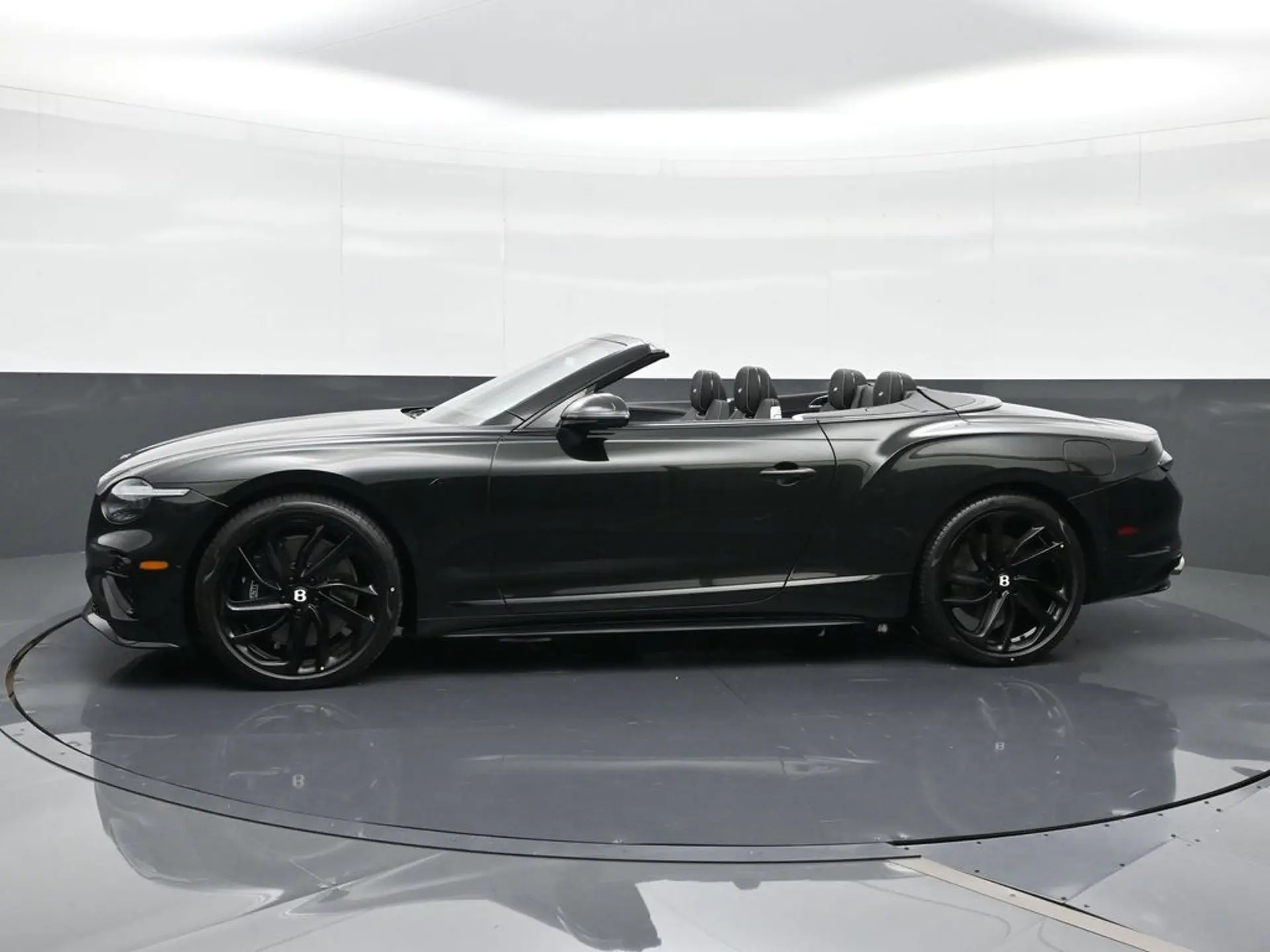 2026 Bentley Continental GT undefined photo 5