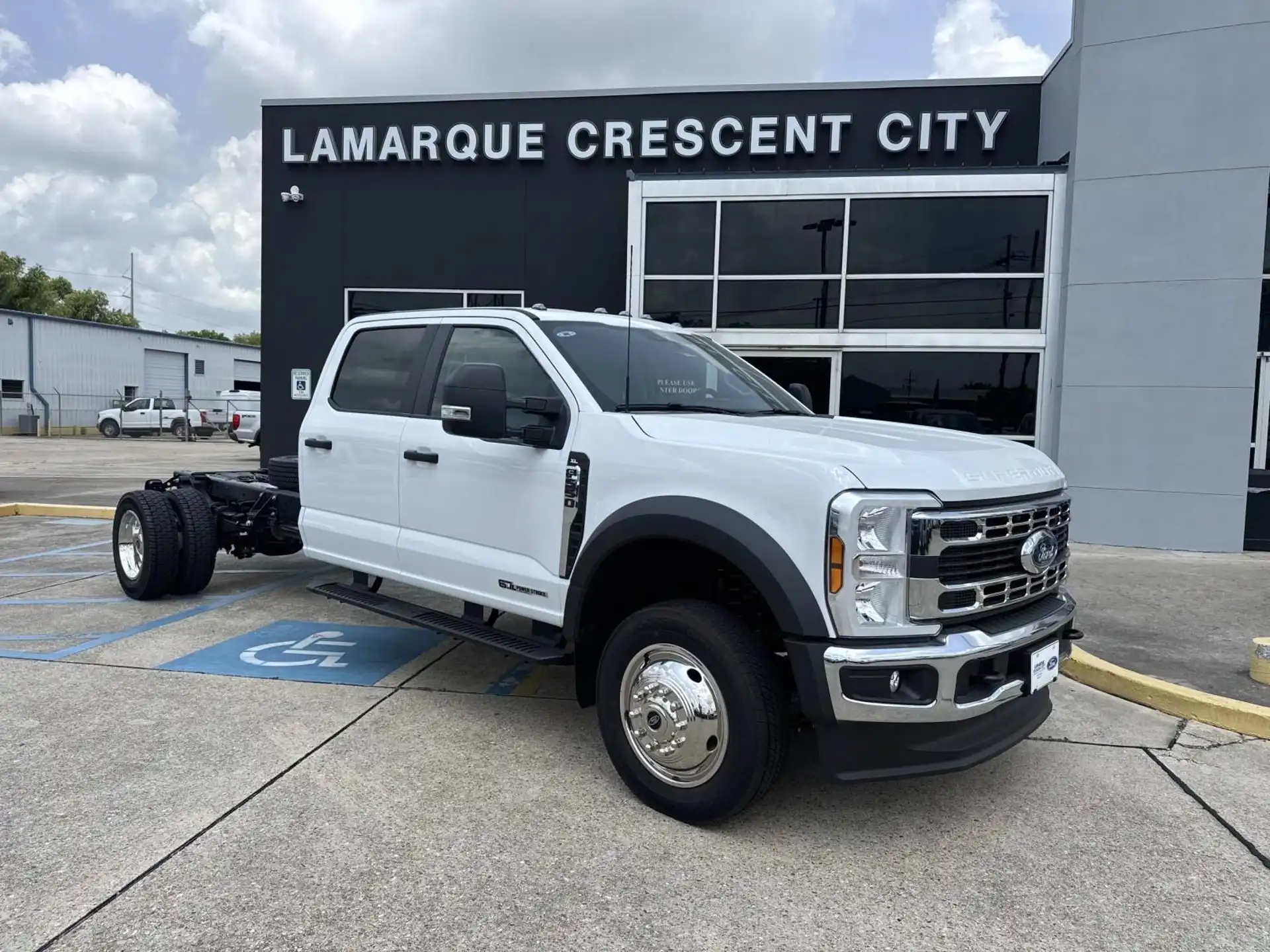 2026 Ford F-550 XL 4x4 Crew Cab 203-In DRW's photo
