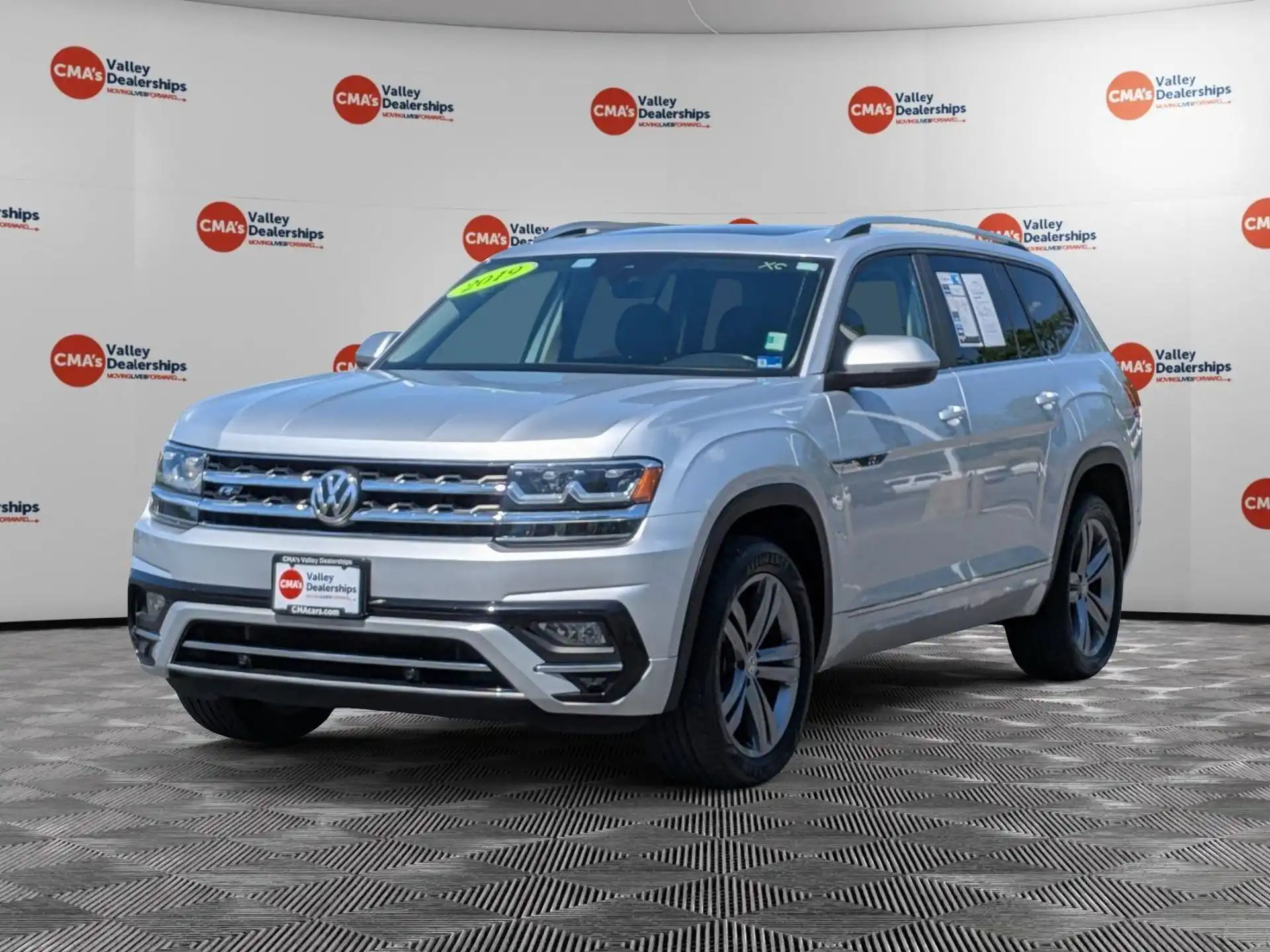 2019 Volkswagen Atlas 3.6L V6 SEL R-Line Tiptronic 4MOTION's photo