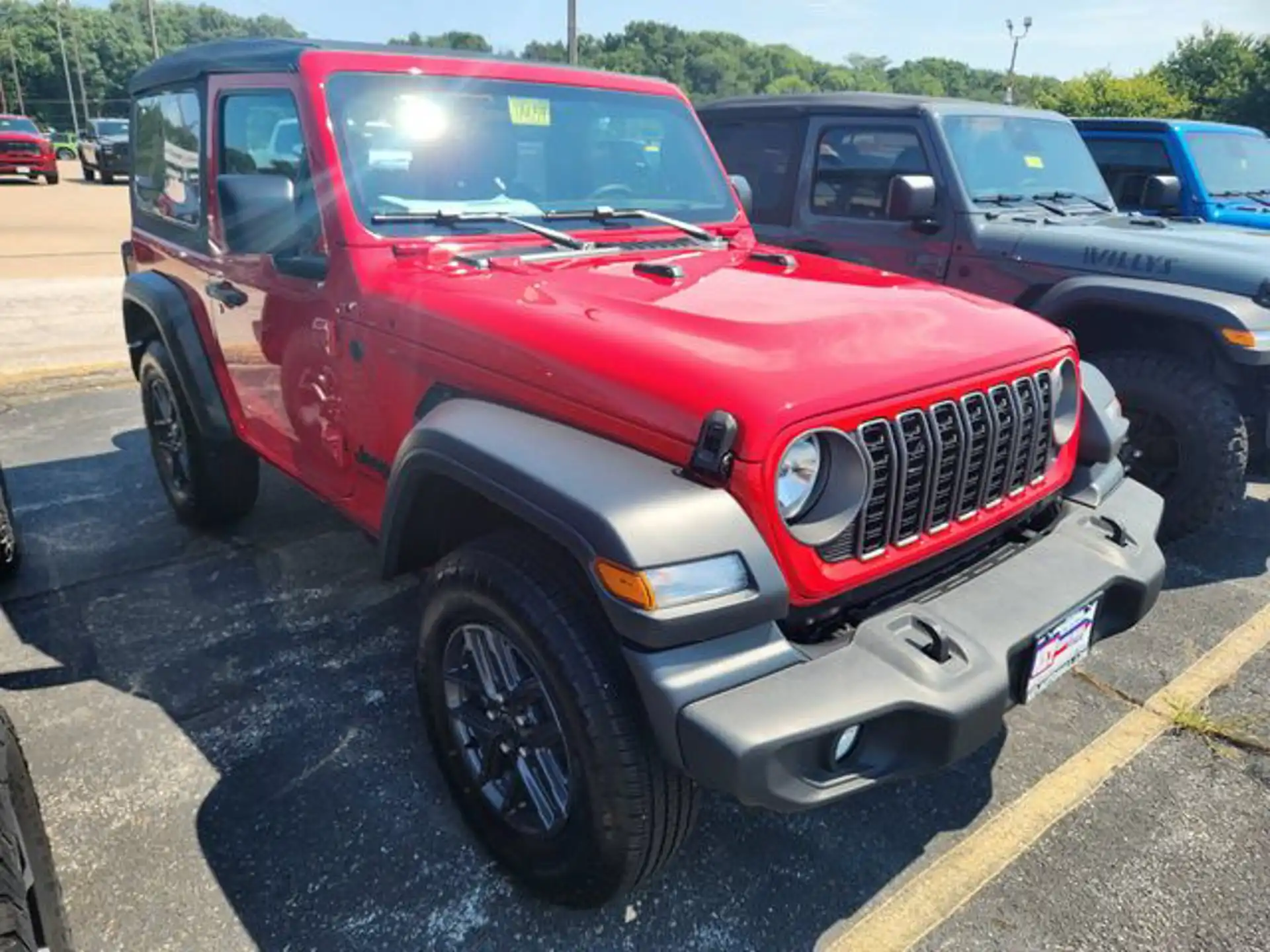 2026 Jeep Wrangler Sport's photo