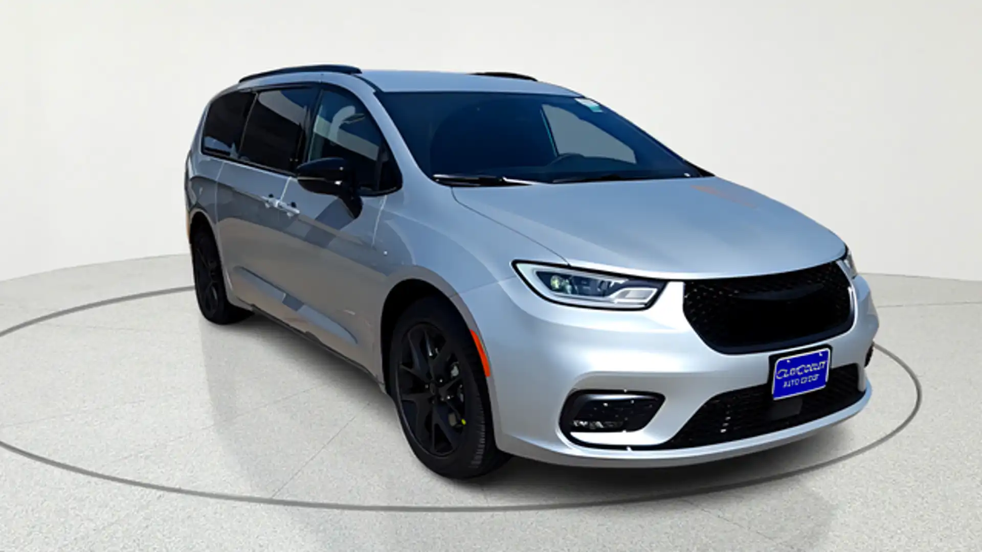 2026 Chrysler Pacifica Select's photo