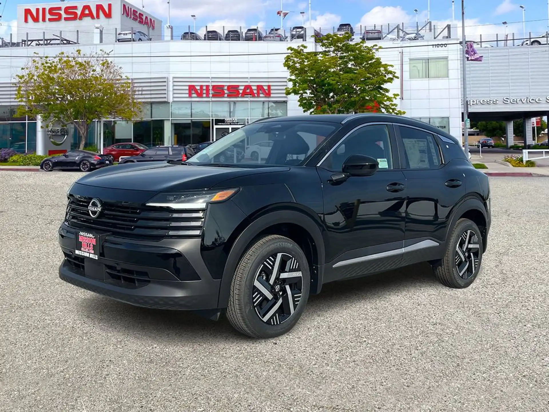 2026 Nissan Kicks 2.0 SV's photo