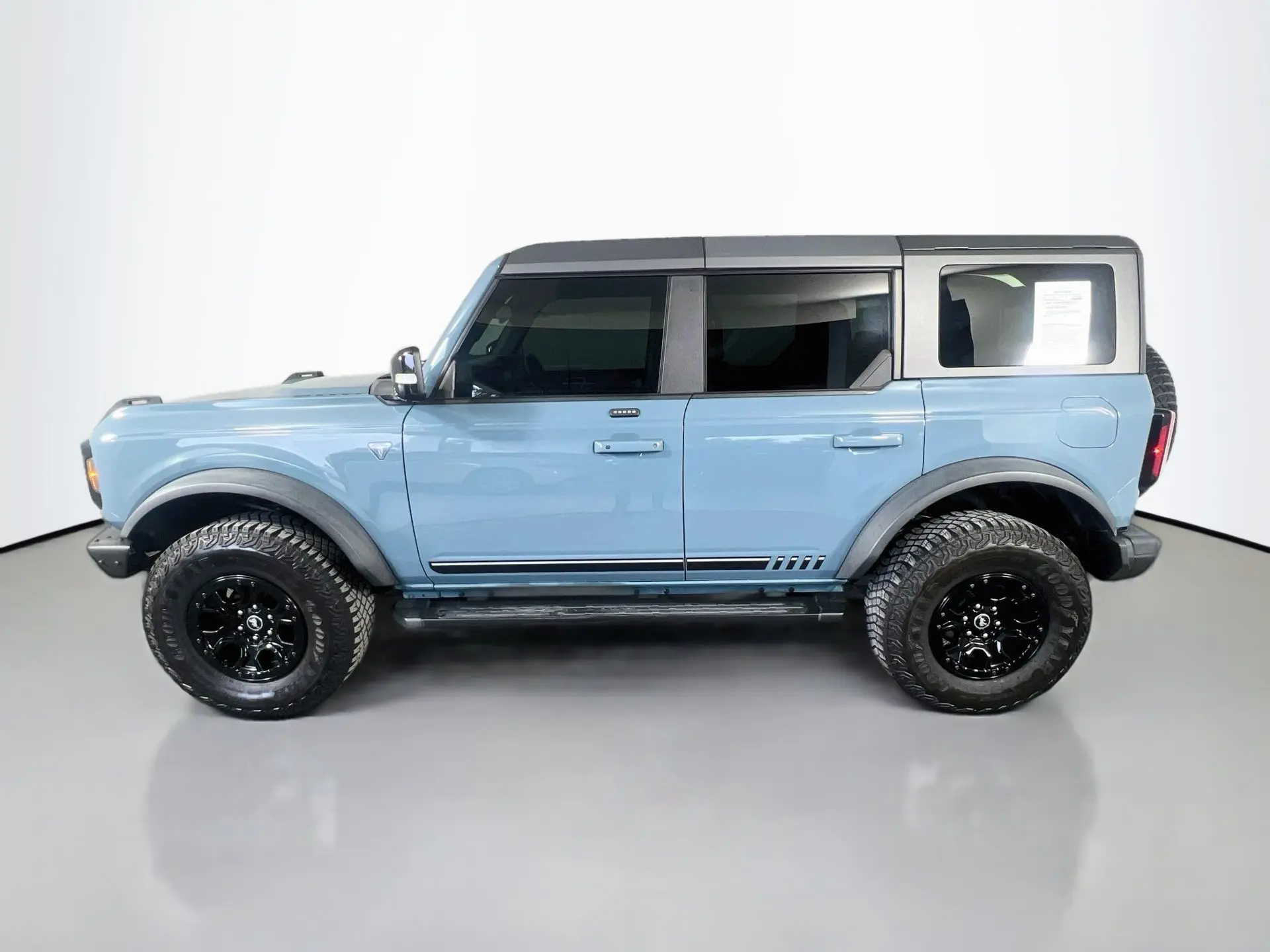 2021 Ford Bronco First Edition Advanced 4x4 photo 5
