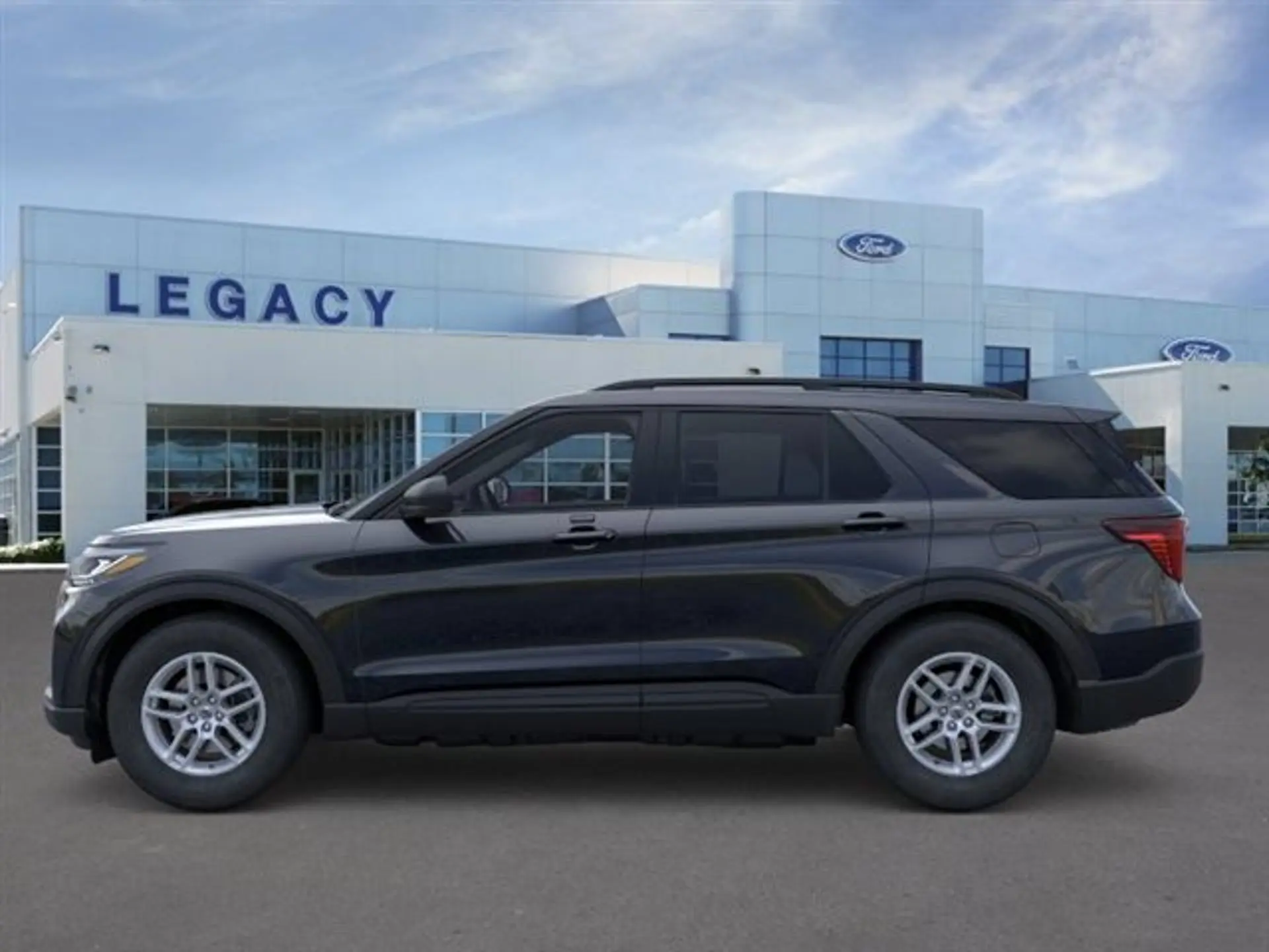 2026 Ford Explorer undefined photo 3