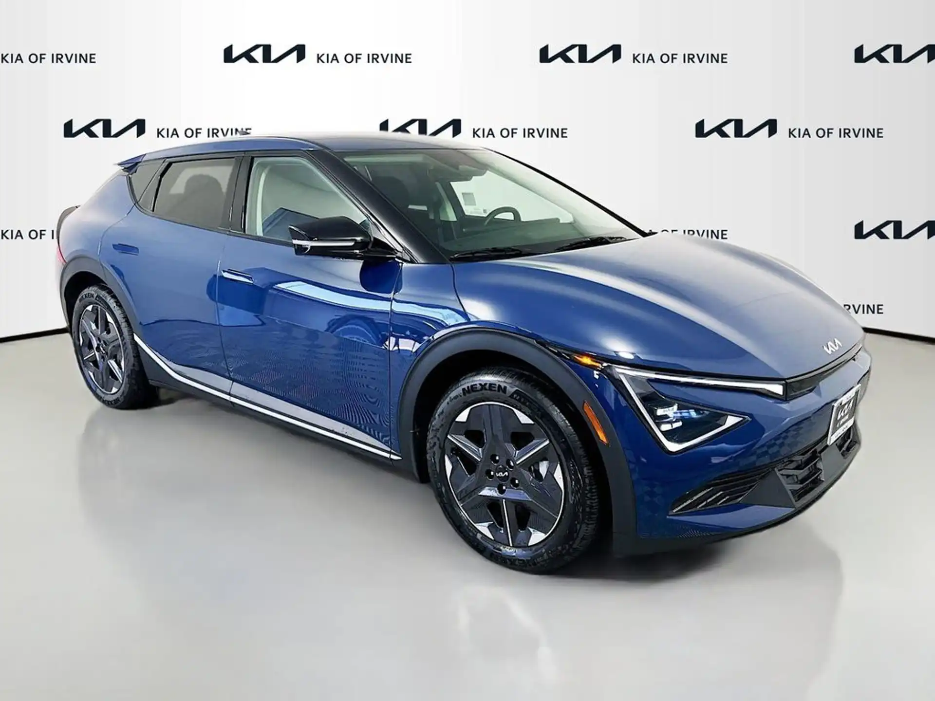 2026 Kia EV6 Light L/R's photo