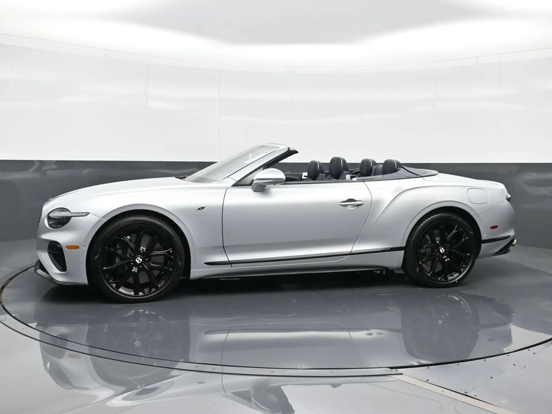 2026 Bentley Continental GT Base photo 5