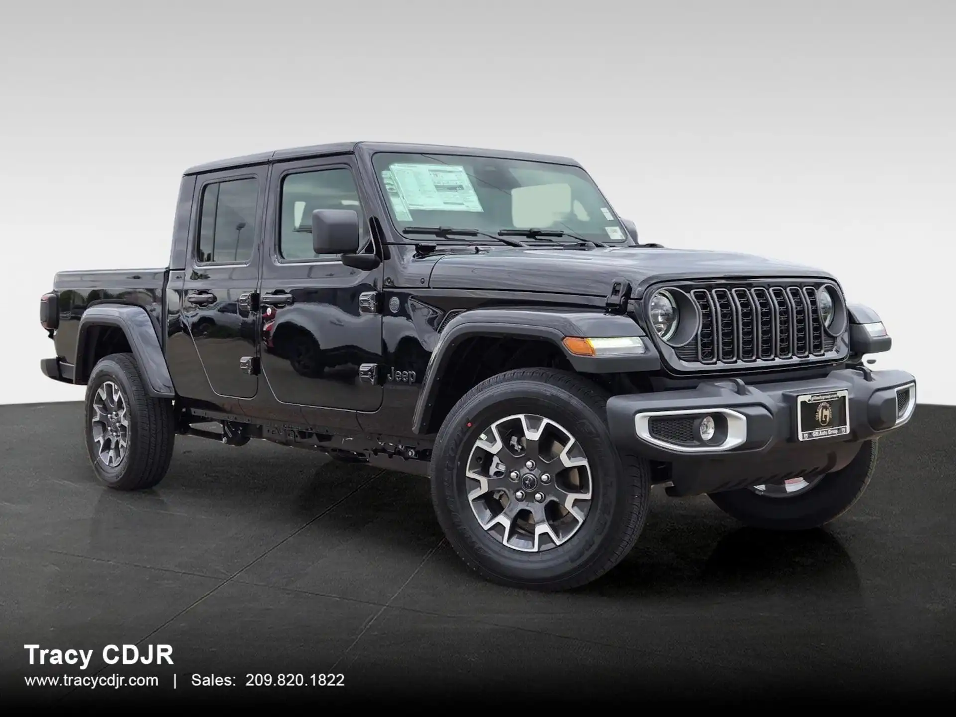 2026 Jeep Gladiator Sahara Auto's photo