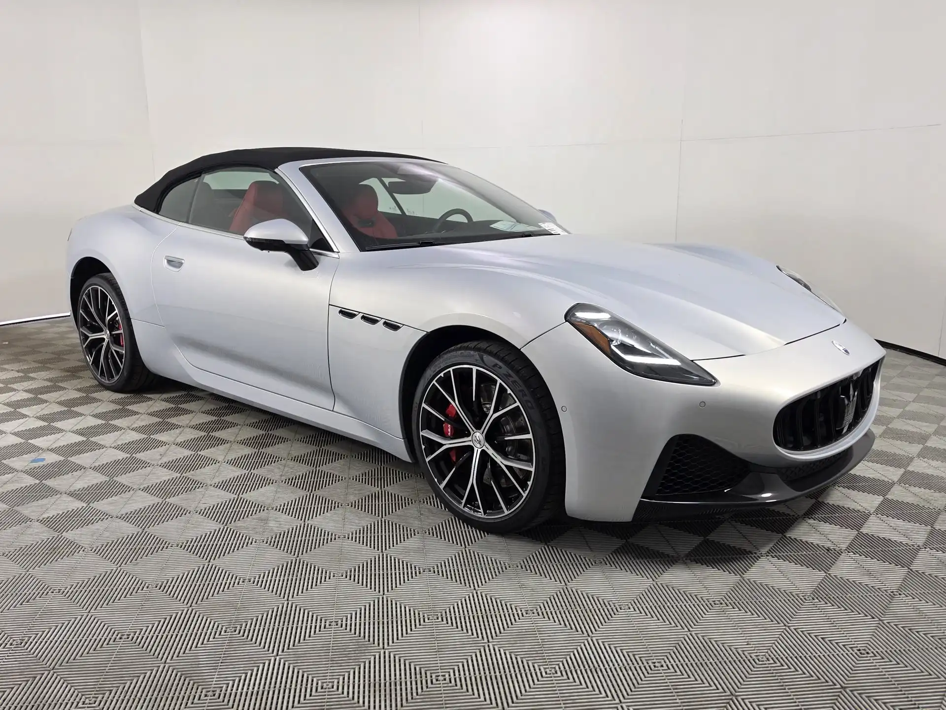 2026 Maserati GranCabrio Base's photo