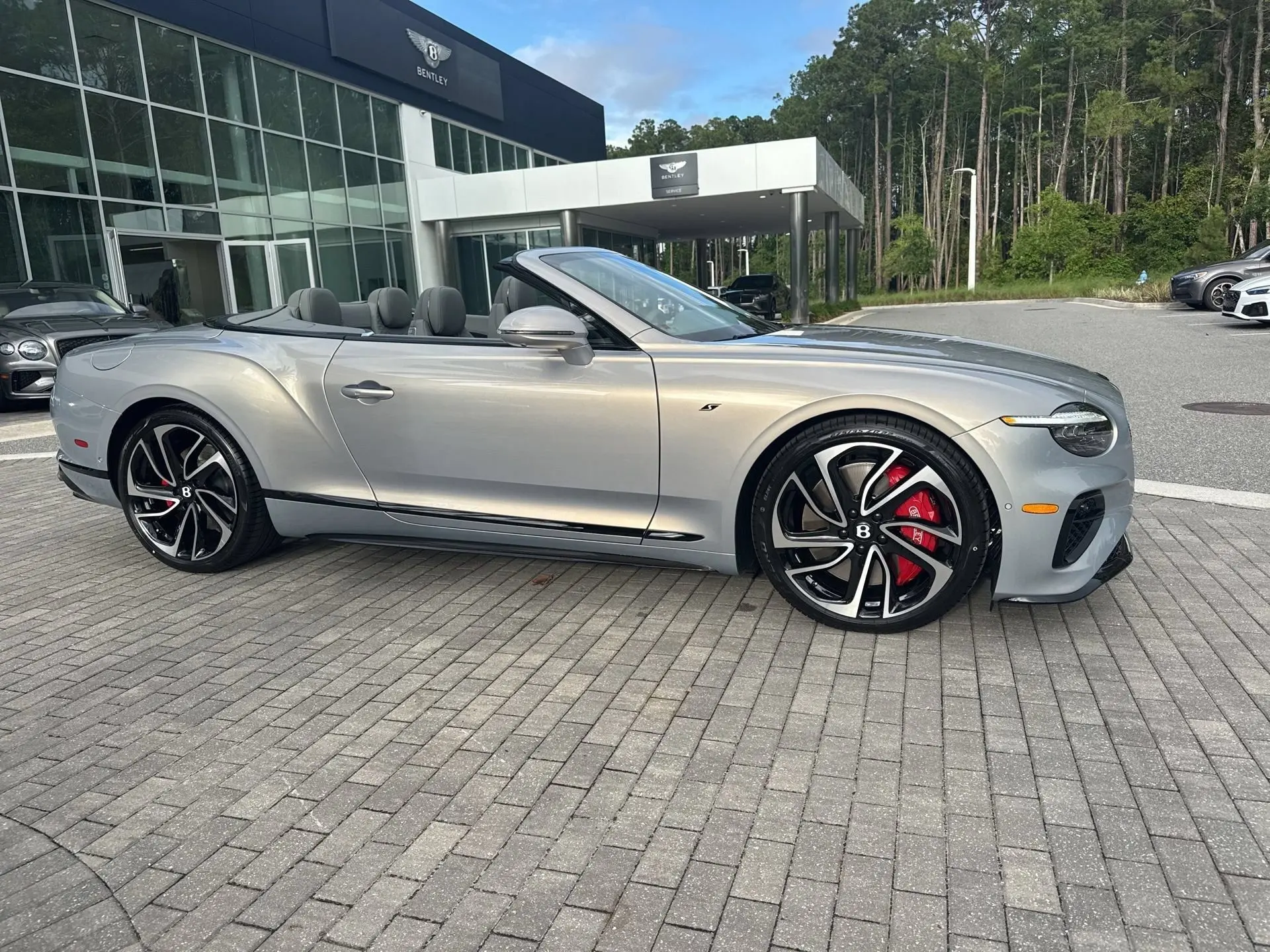 2026 Bentley Continental GT undefined photo 3