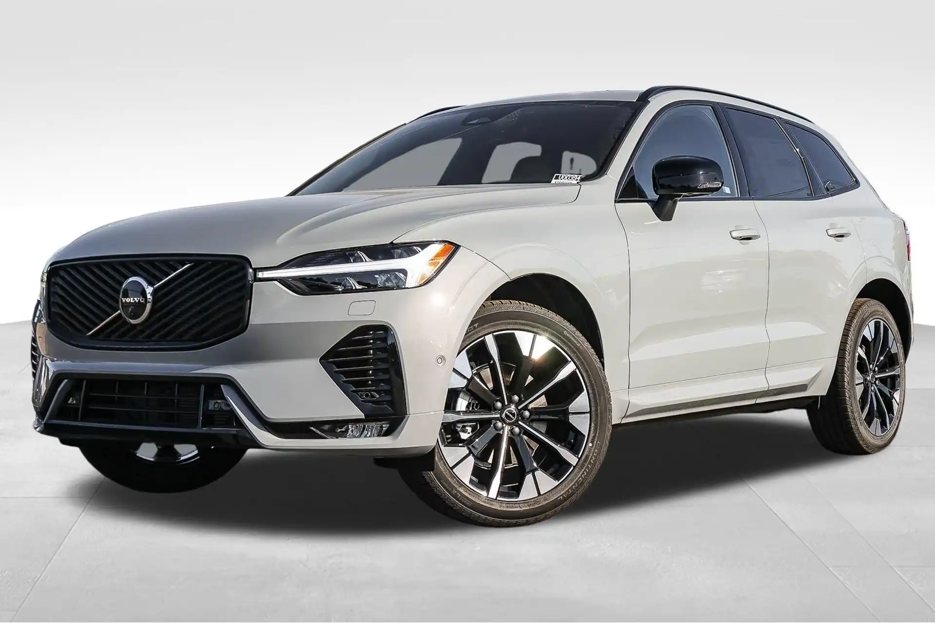 2026 Volvo XC60 B5 Plus Dark AWD's photo
