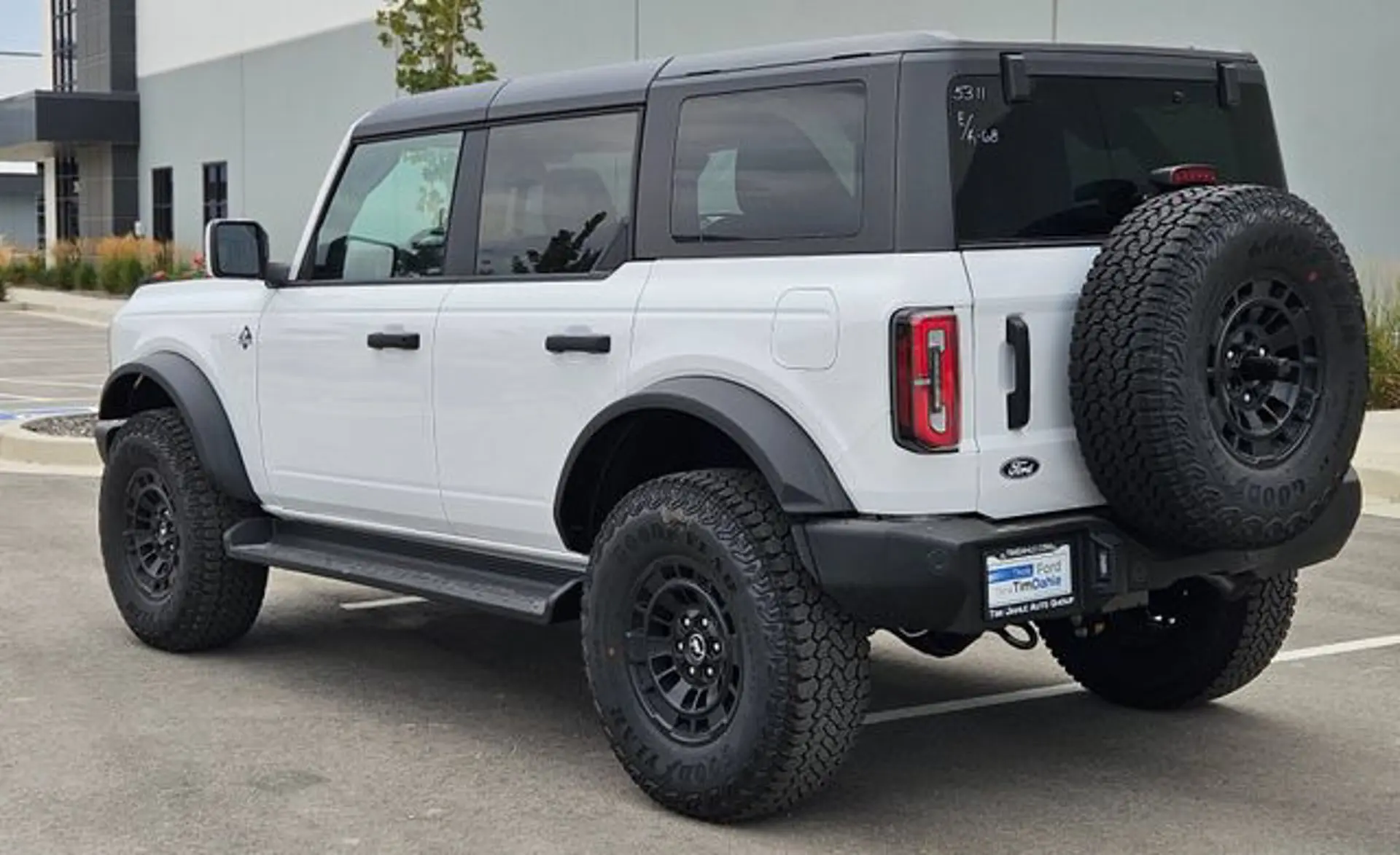 2026 Ford Bronco Outer Banks 4x4 photo 4