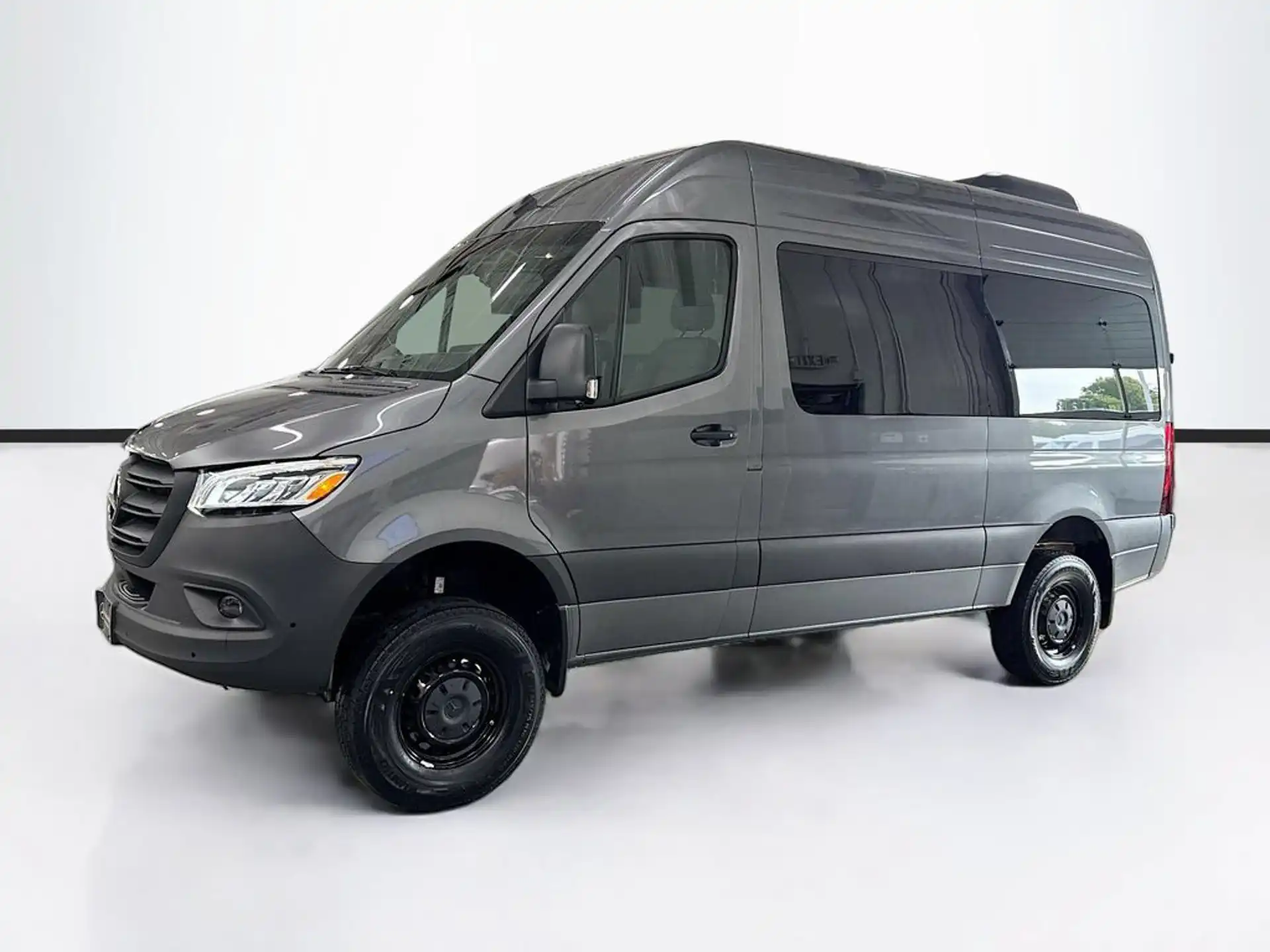 2026 Mercedes-Benz Sprinter 2500 144 WB HO Select AWD's photo